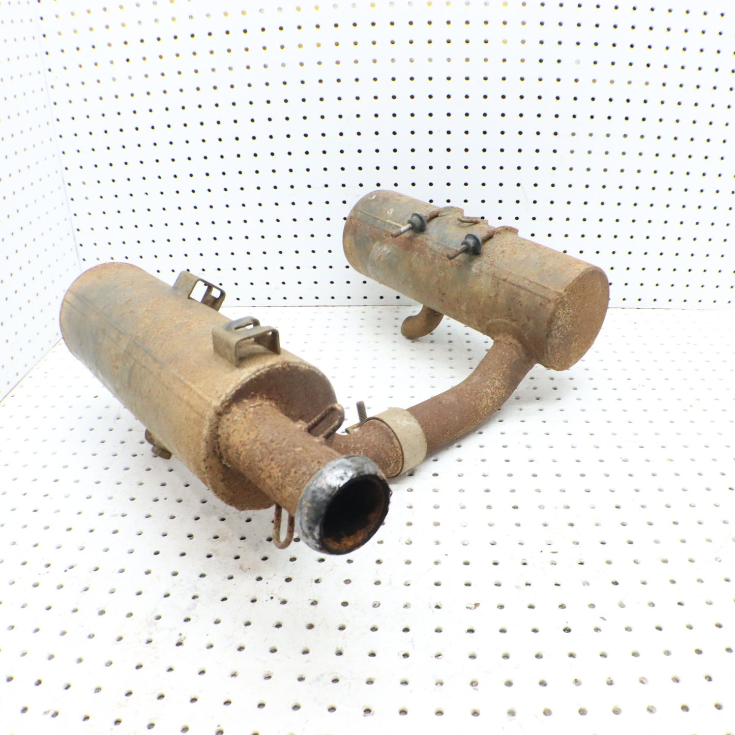 2009 Polaris Sportsman 800 Exhaust Muffler L & R 1261735-489; 1261799-489 