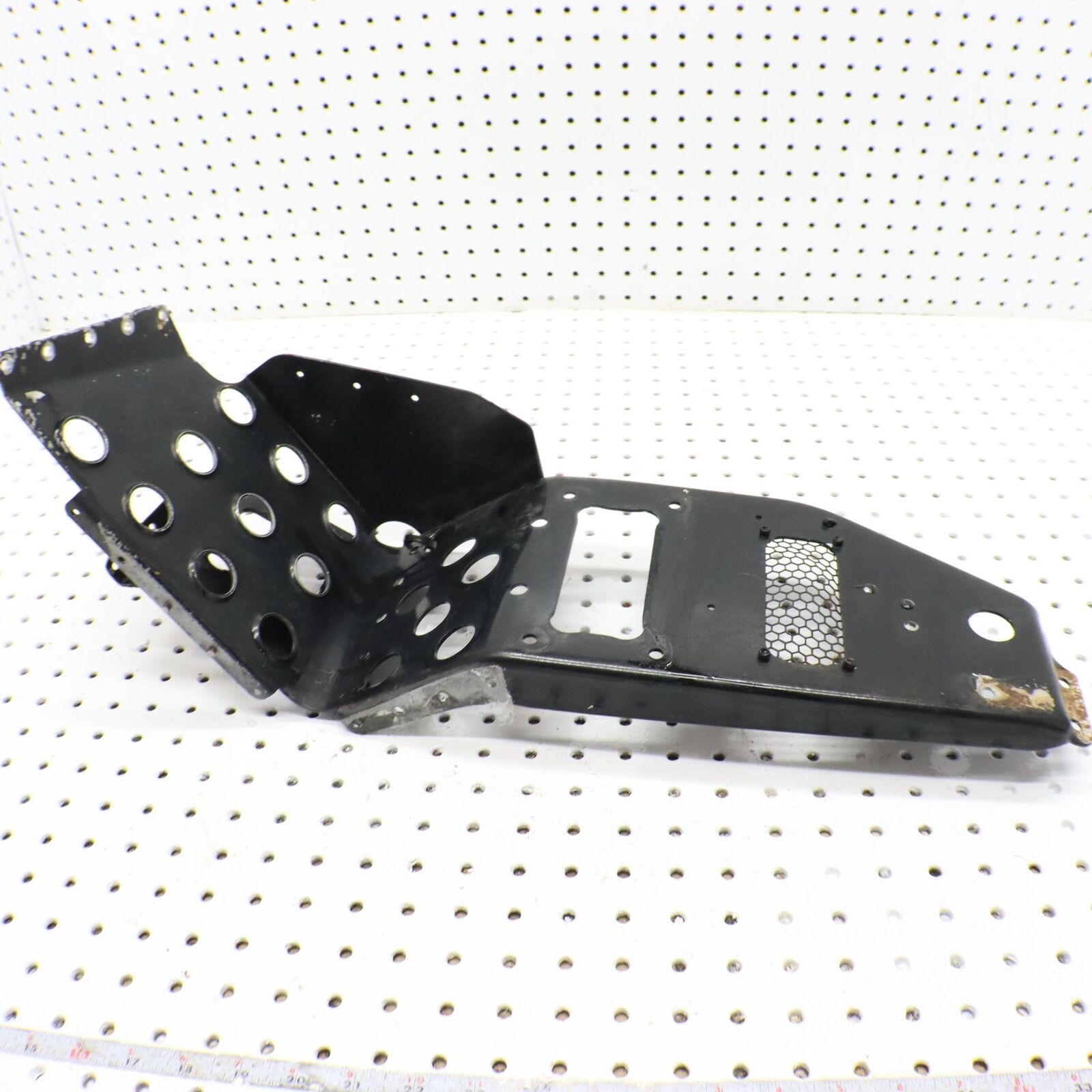 2002 ARCTIC CAT ZR 600 LEFT FRONT FOOT HOLDER REST STAY FOOTREST WELL 1706-885