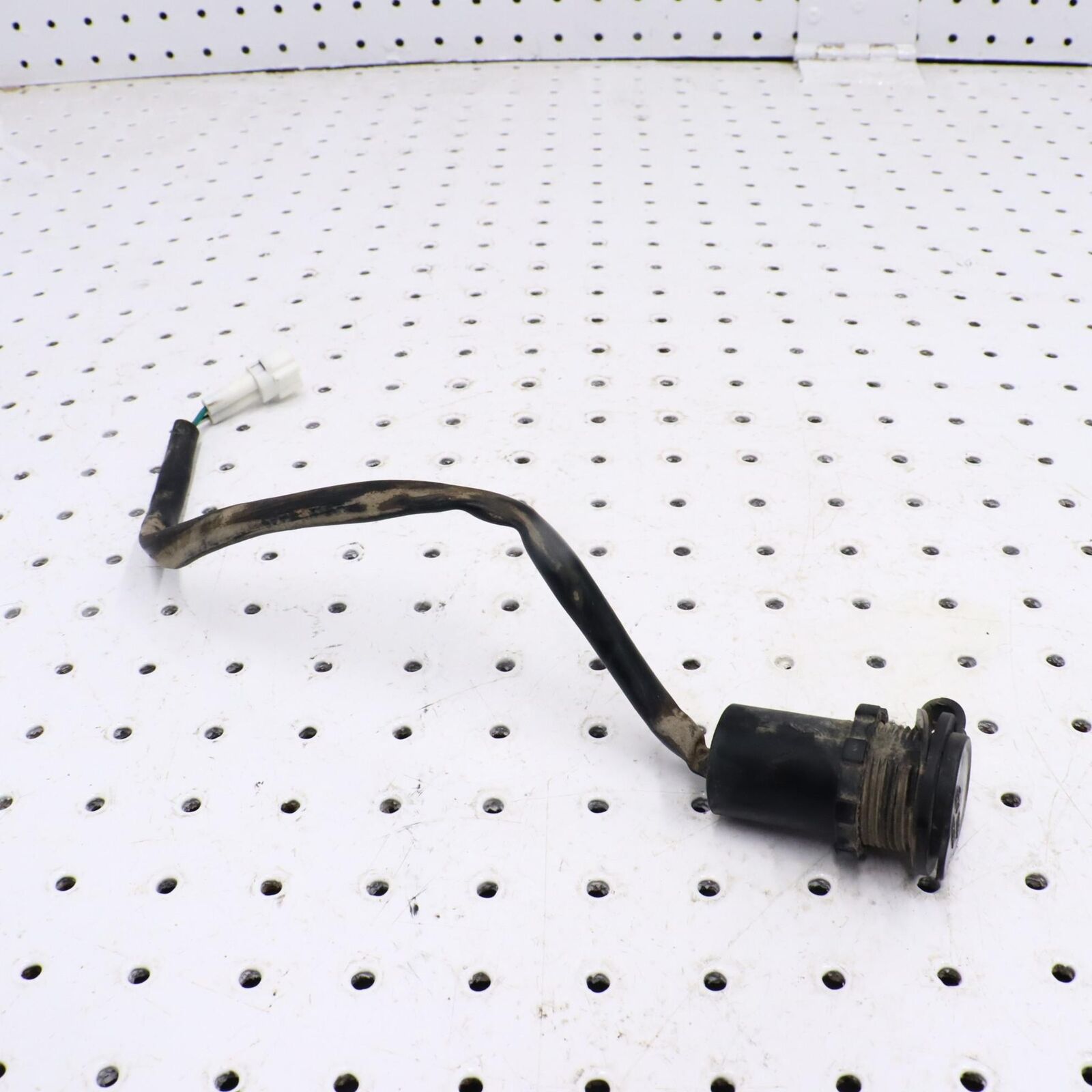 2013 YAMAHA GRIZZLY 700 ACCESSORY SOCKET PLUG OUTLET 1HP-H254B-10-00 
