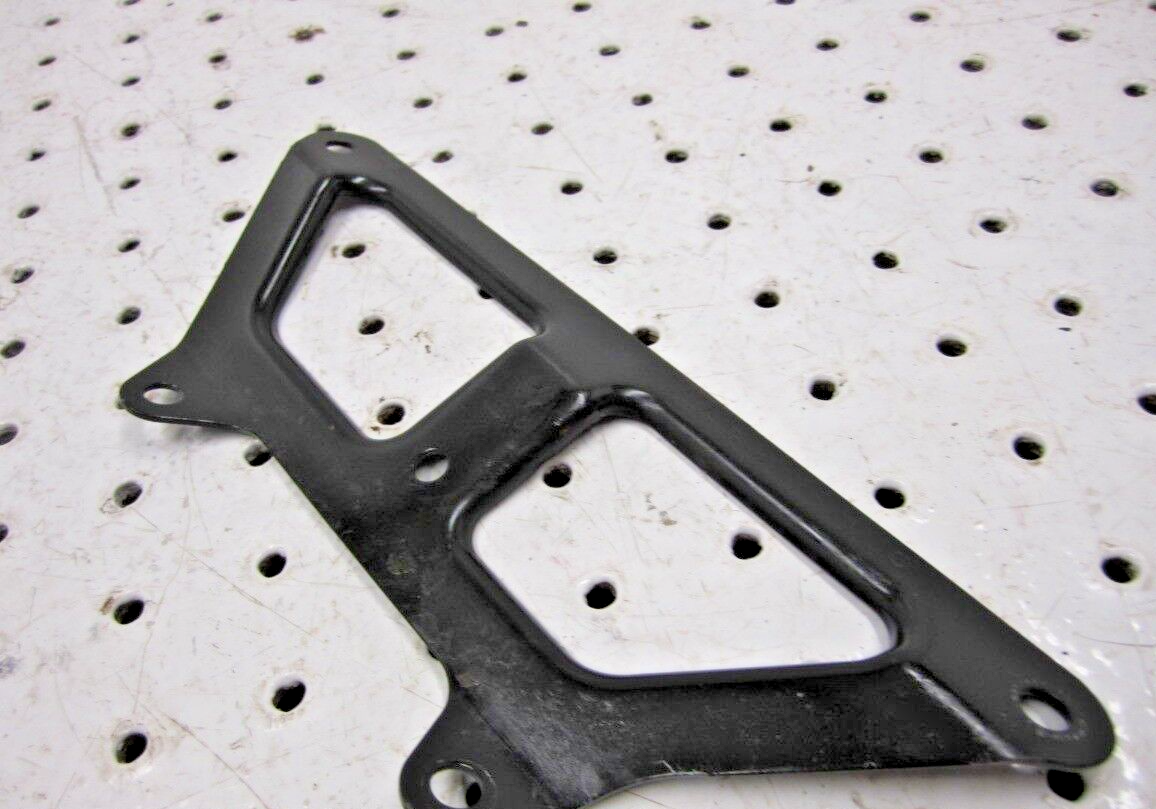 2000 POLARIS MAGNUM 325 2X4 OIL COOLER TOP UPPER BRACKET 5243783-067