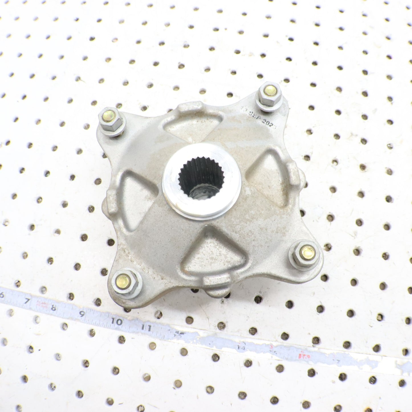 2024 Polaris Sportsman 570 Efi Eps Rear Wheel Hub 5143629