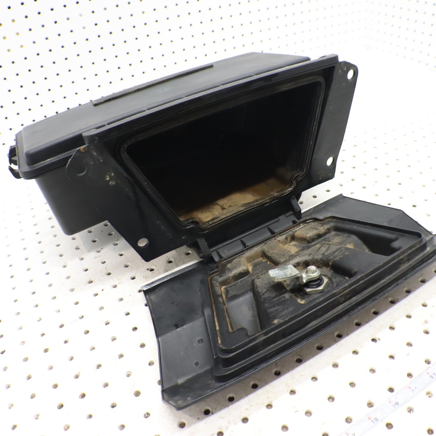 2009 Polaris Sportsman Xp 850 Storage Box Rear 2633432; 2633431 