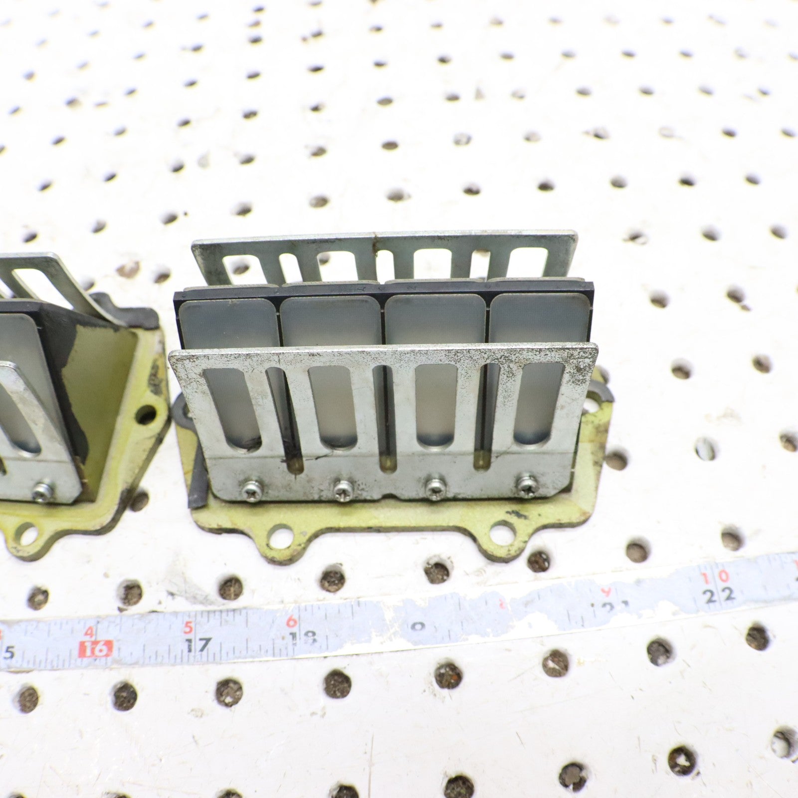 2009 Arctic Cat Crossfire R 8 Intake Reed Block Reeds 3007-534 GOOD