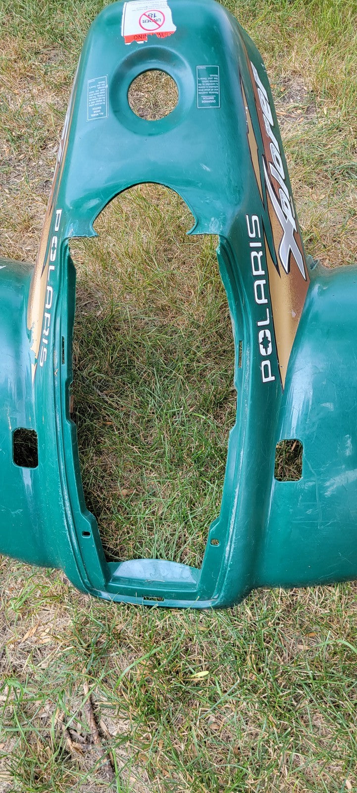 1998 Polaris Xplorer 400l Front Fender 2631928-195 2632303-195
