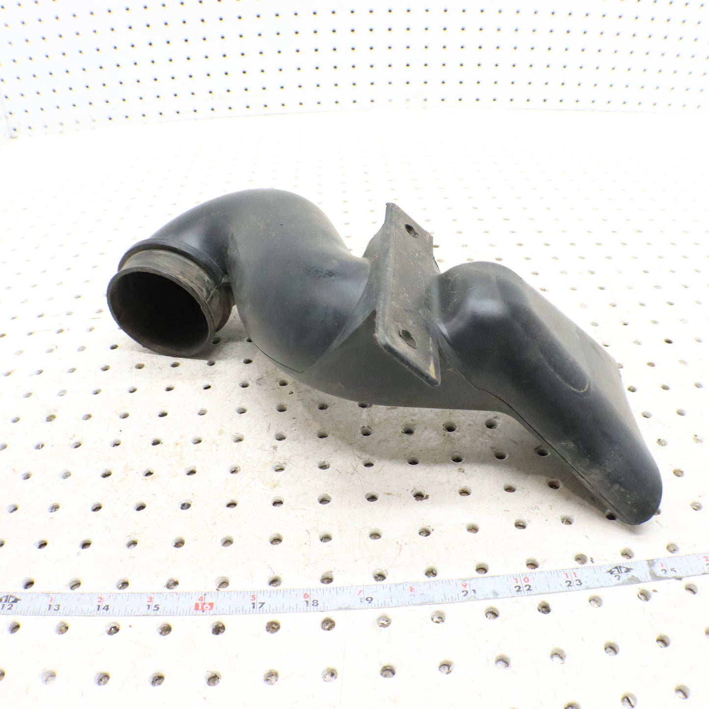 2009 Polaris Rzr 800 Clutch Outlet Duct  5436568