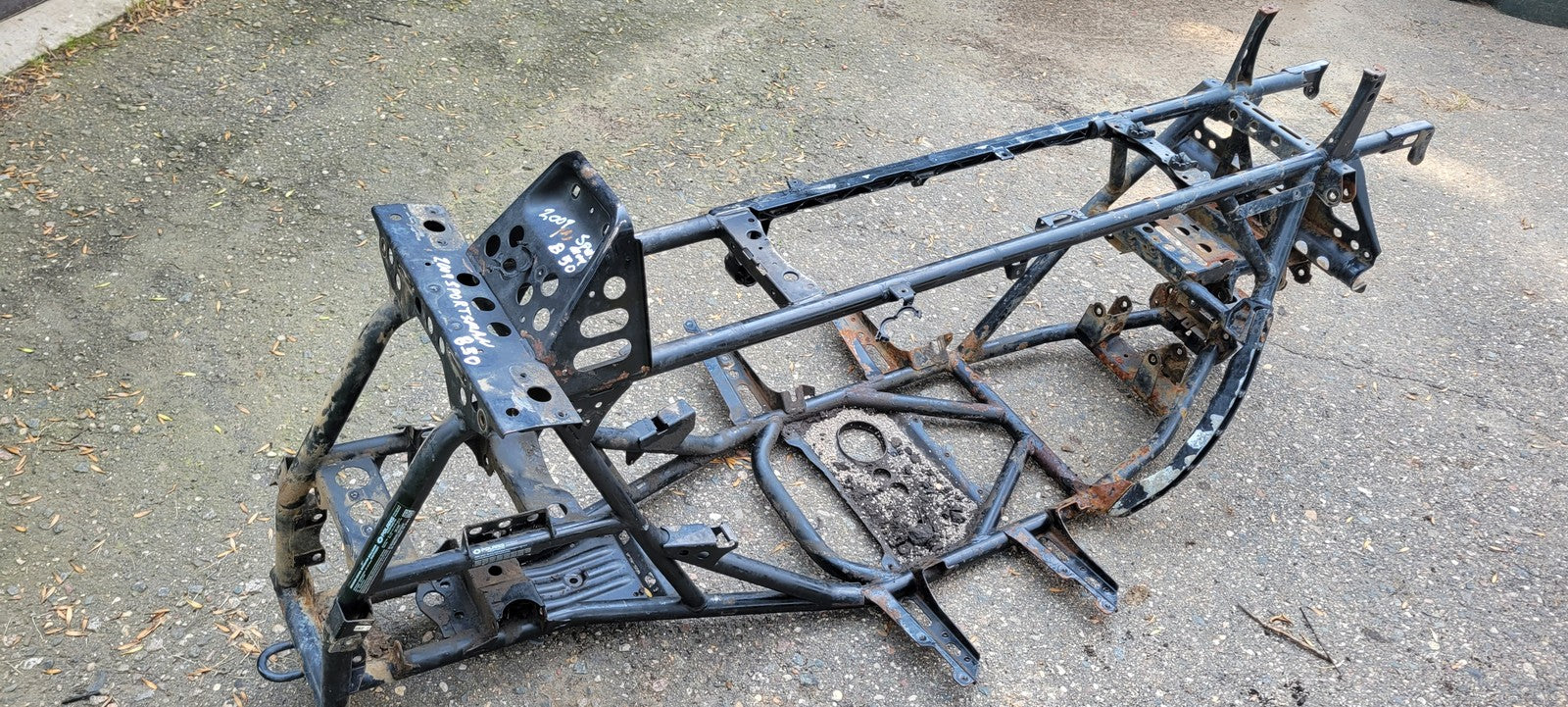 2009 Polaris Sportsman Xp 850 Frame Chassis 1016700-067