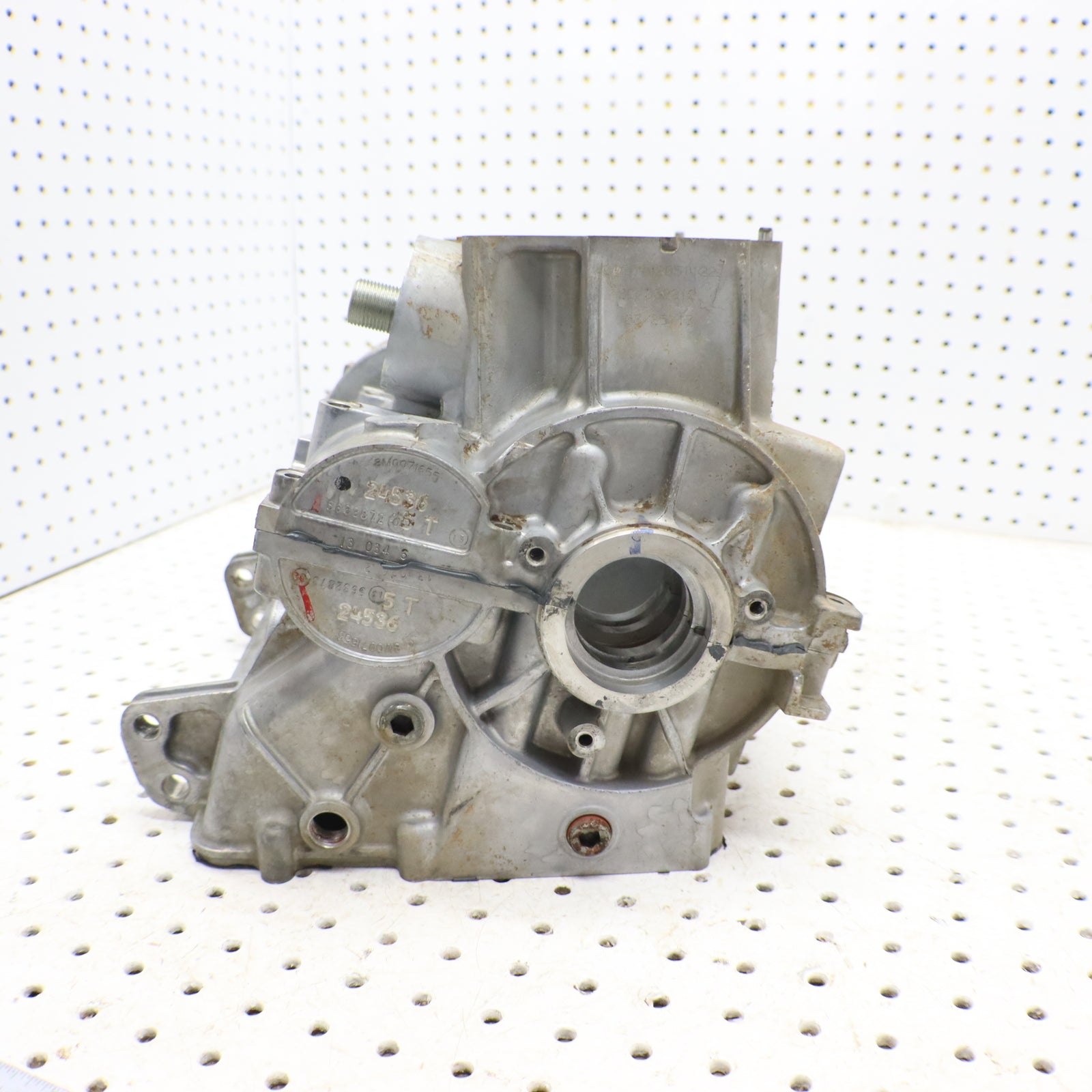 2013 Polaris Ranger Xp 900 Crank Case Engine Case 2204947, 2207371 GOOD!!