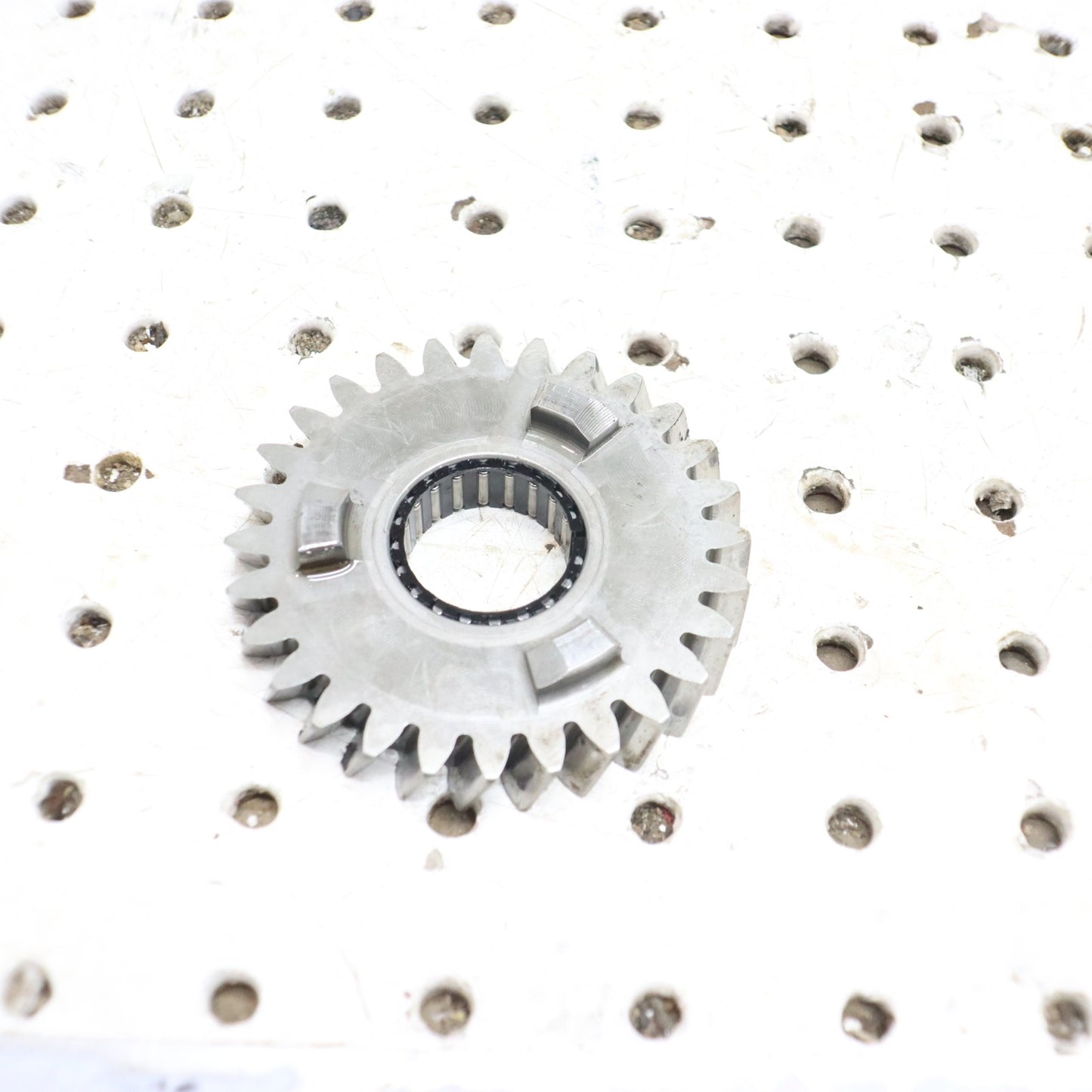 2004 Polaris Sportsman 500 Transmission Gearcase Gear 28T 3234068