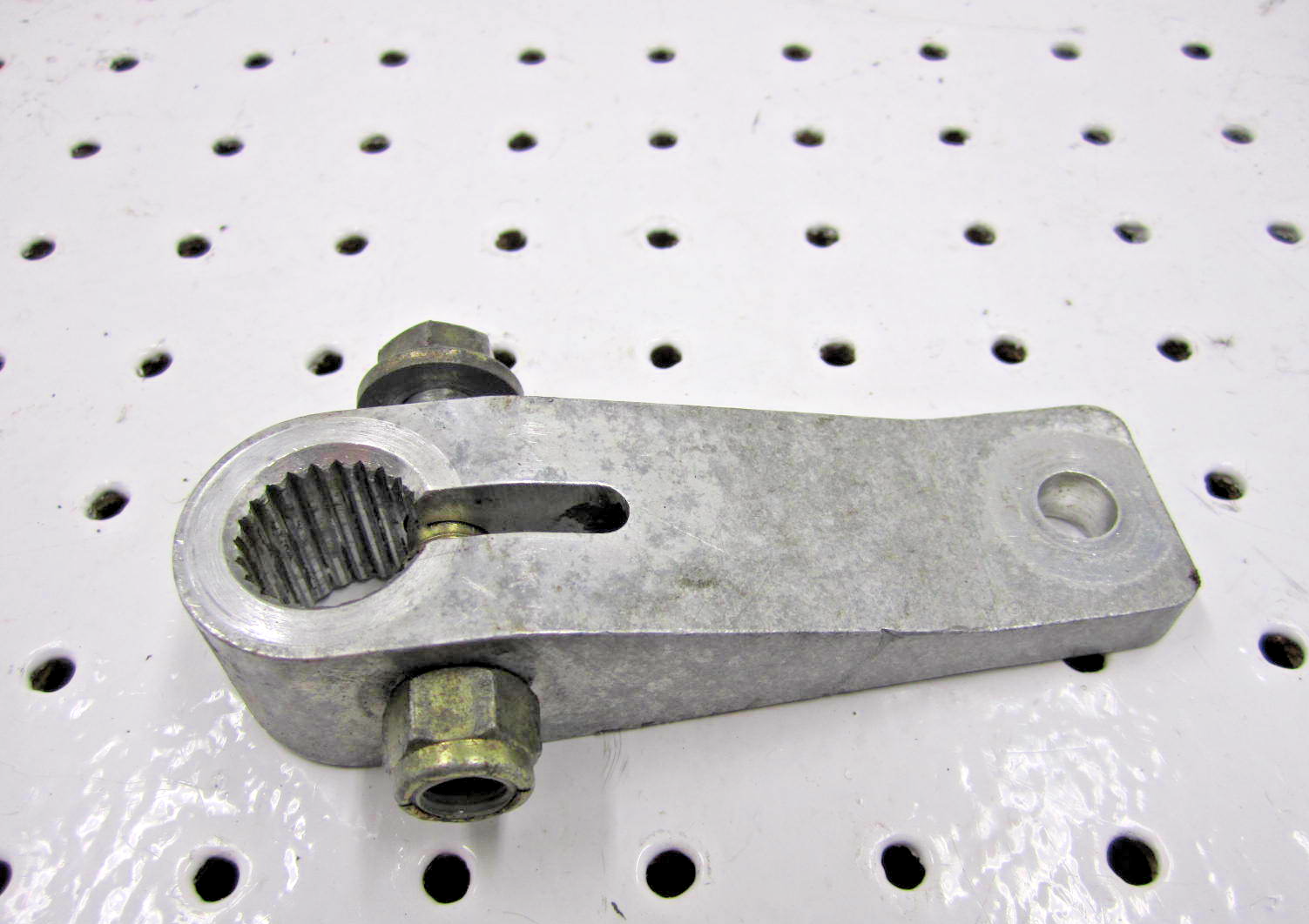 2002 POLARIS RMK 144 STEERING ARM 5133060