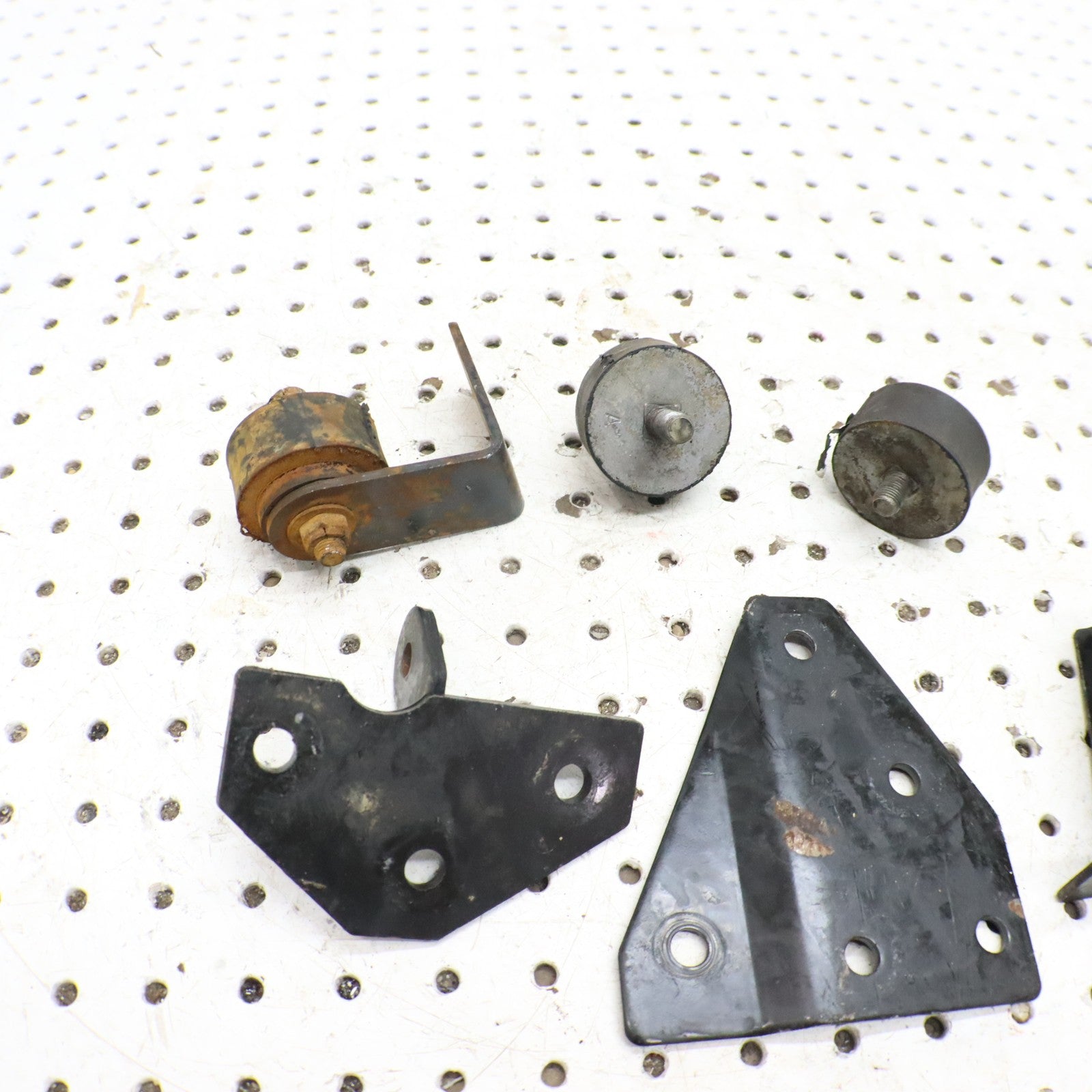1998 Polaris Xplorer 400l Engine Motor Mounts 1040532 1040231 5240542 5241801