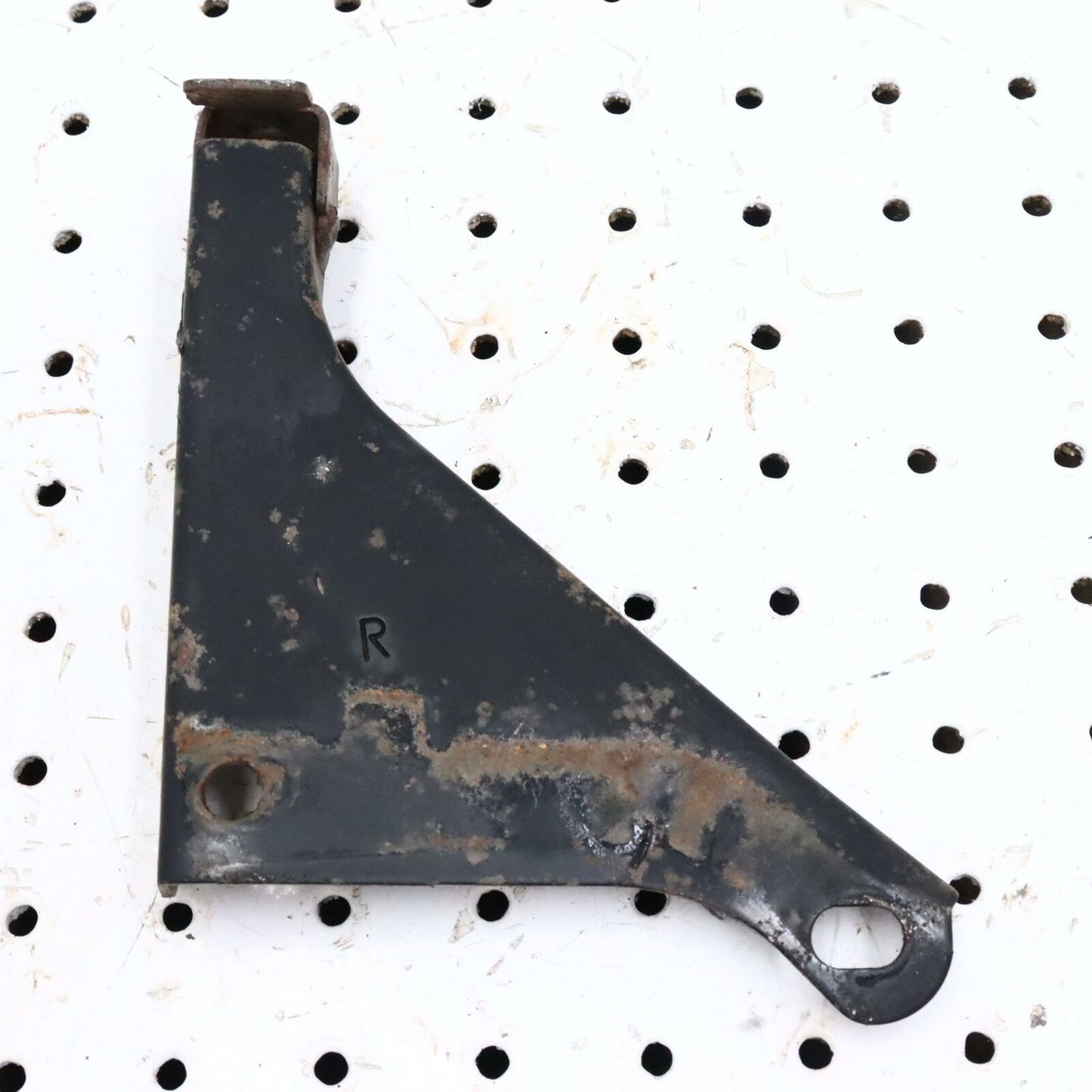 2000 POLARIS SPORTSMAN 500 RIGHT REAR RACK SUPPORT 1040525-067