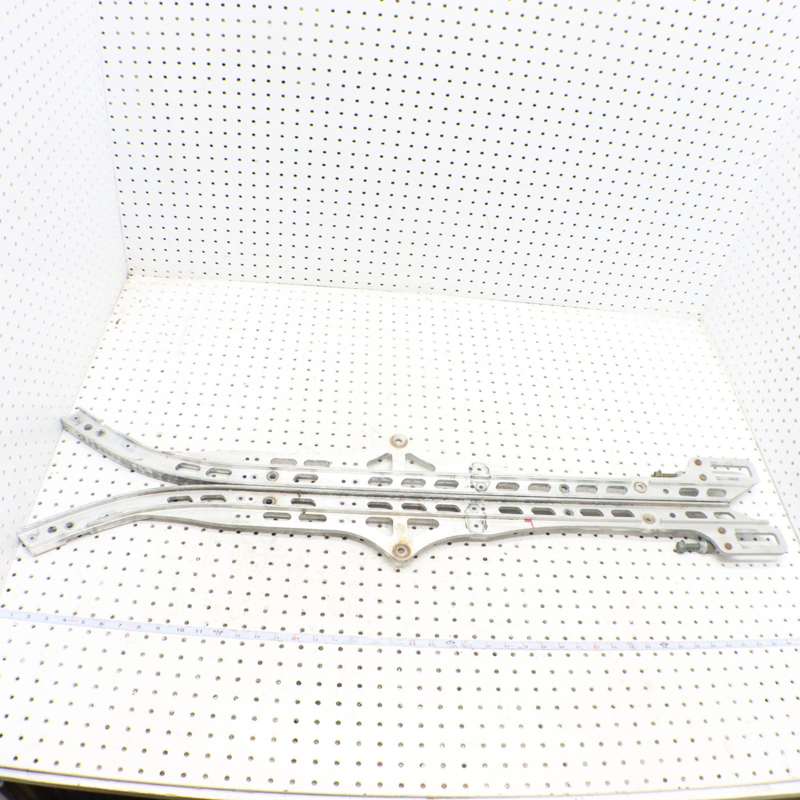 2016 Polaris Rush 800 Slide Rails L & R 1543566-309 ; 1543567-309 GOOD!