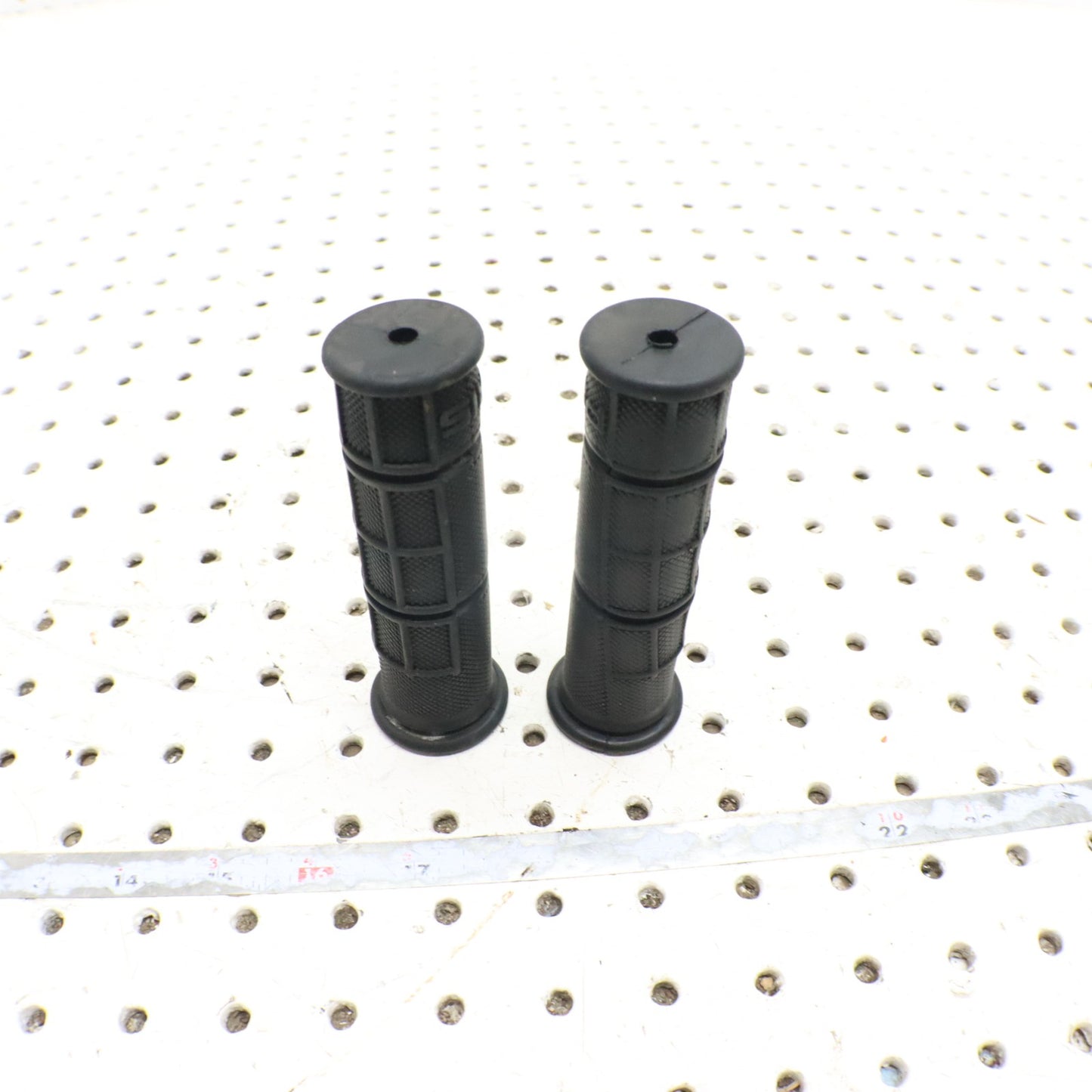 2014 Polaris Sportsman 570 Handlebar Grips 5413578-070