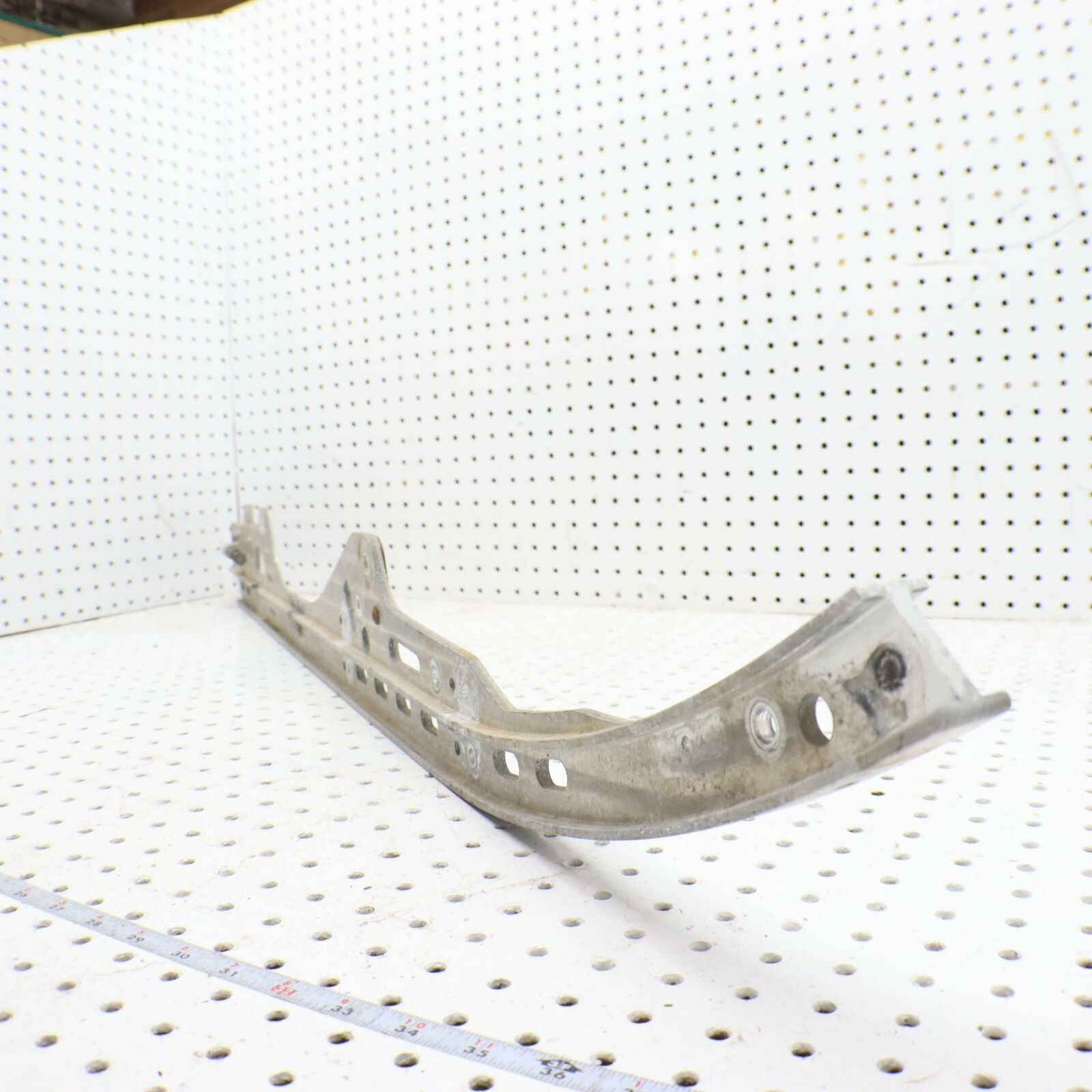 2007 POLARIS IQ 600 RIGHT SLIDING SKID FRAME SUSPENSION RAIL 1542131