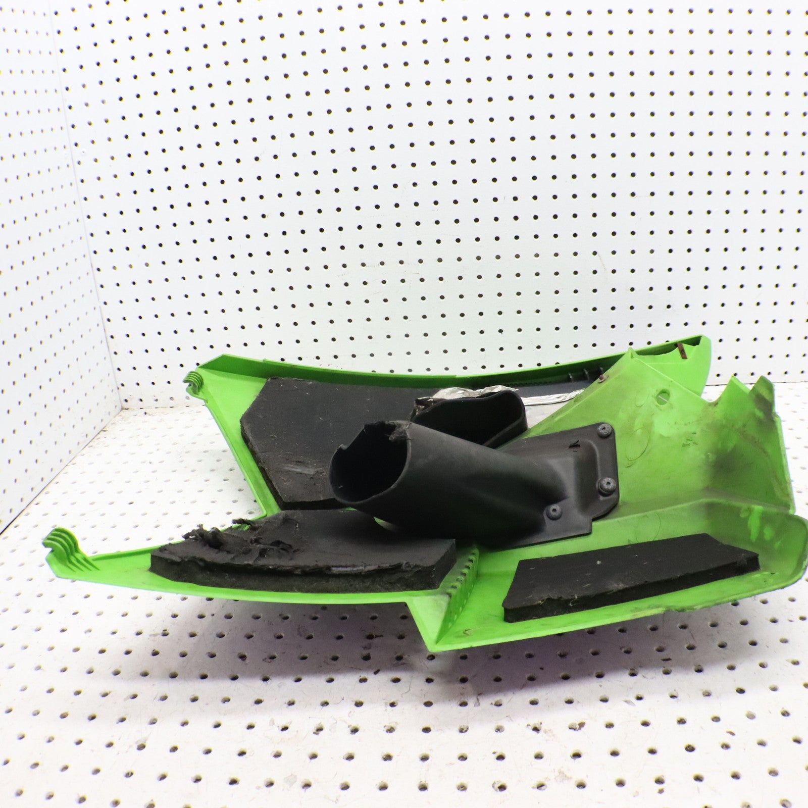 2016 Arctic Cat M8000 Side Panel Left 4718-667; 4718-577