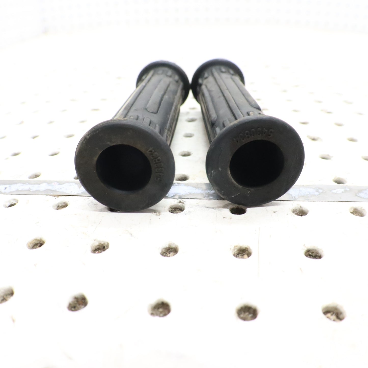 2004 Polaris Sportsman 500 Handlebar Grips 5433834-070