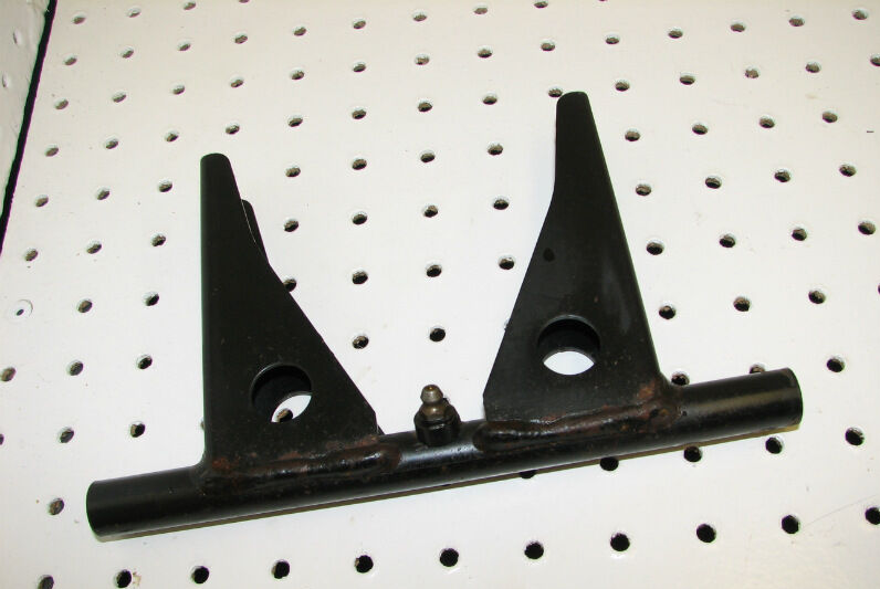 2002 POLARIS 800 RMK 159 REAR PIVOT ARM 1541614-067