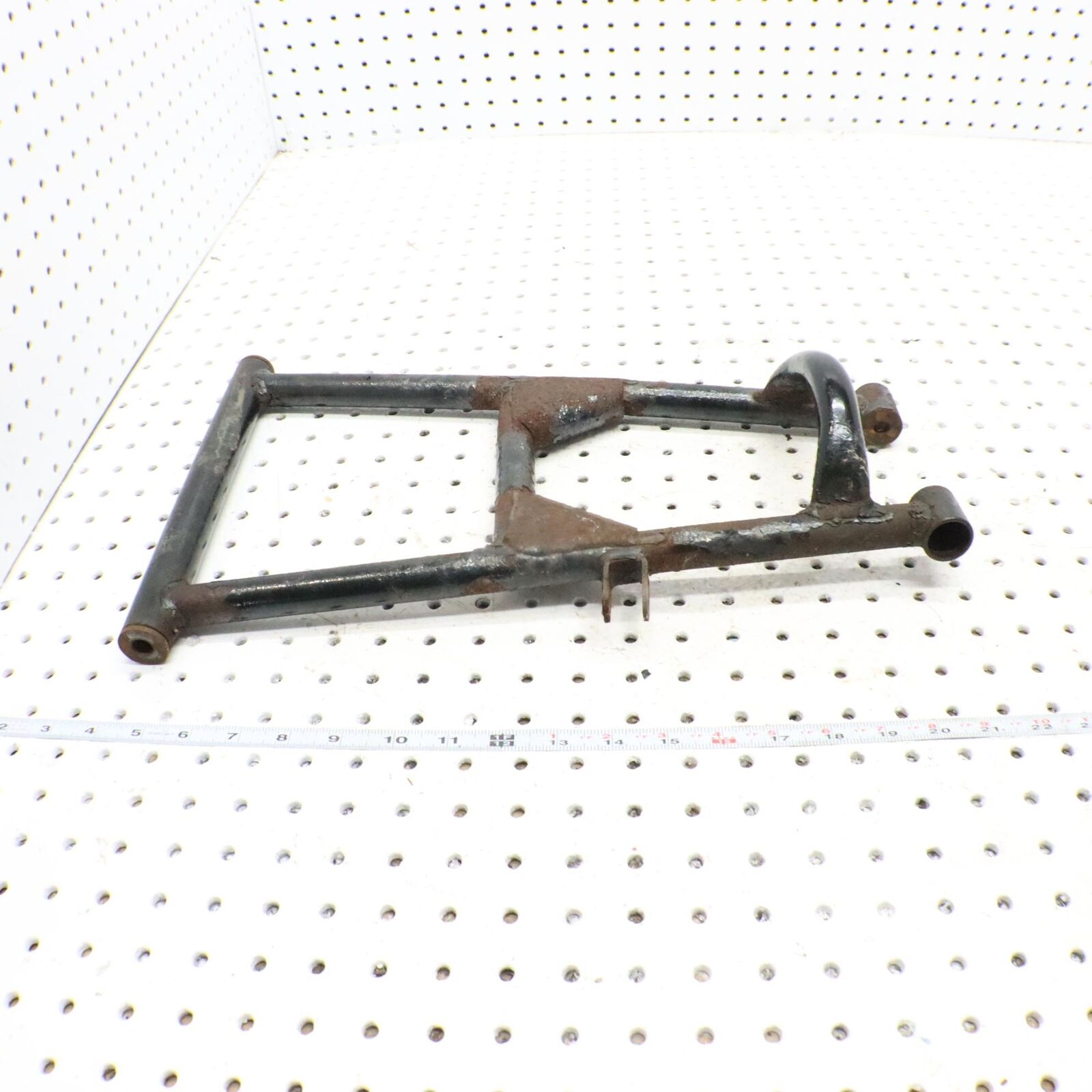 2002 ARCTIC CAT ZR 500 RIGHT FRONT LOWER SUSPENSION CONTROL A ARM 0703-846 BENT