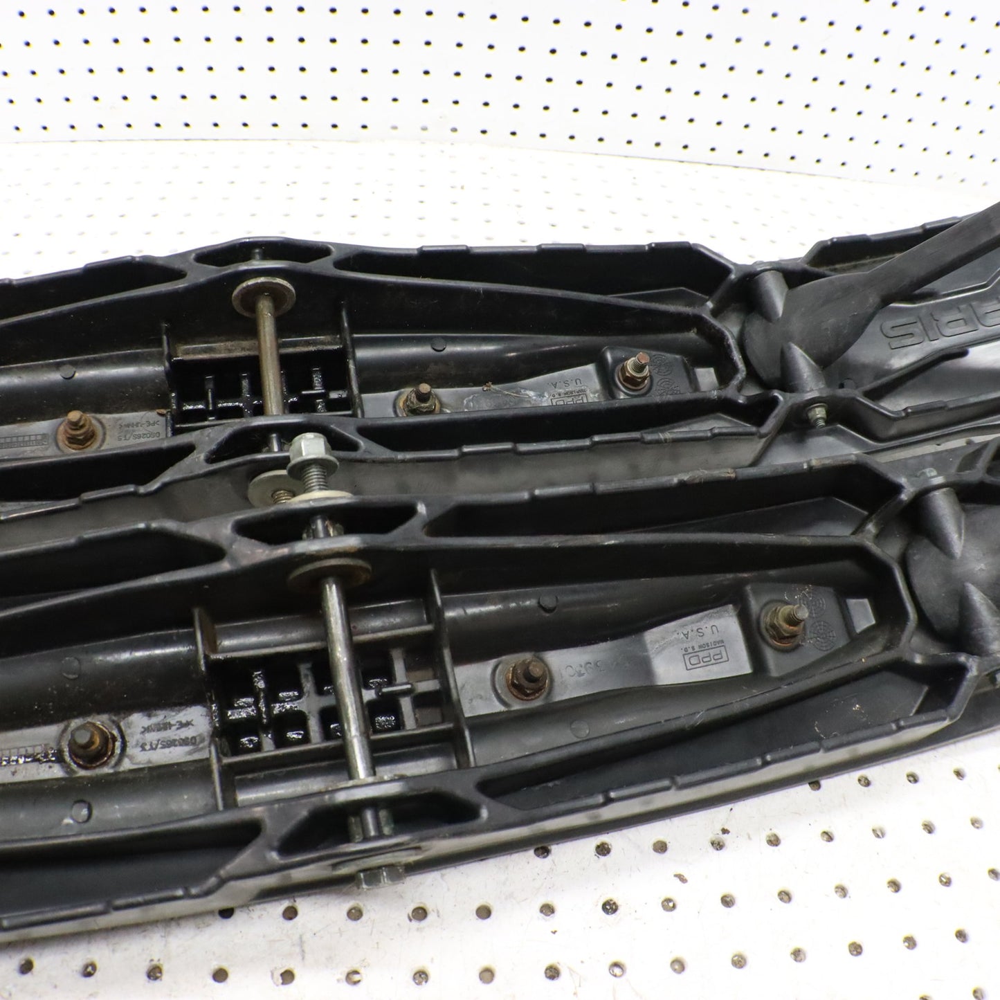 2016 Polaris Rush 800 Skis 1823916-070; 1825027-070 