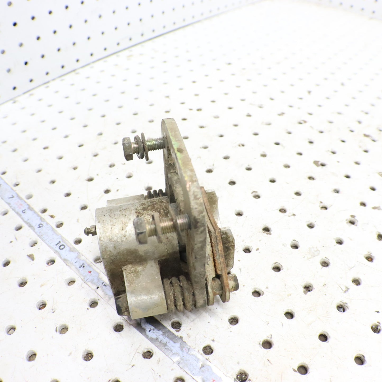 1998 Polaris Xplorer 400l Brake Caliper Front left 1910234 1910309