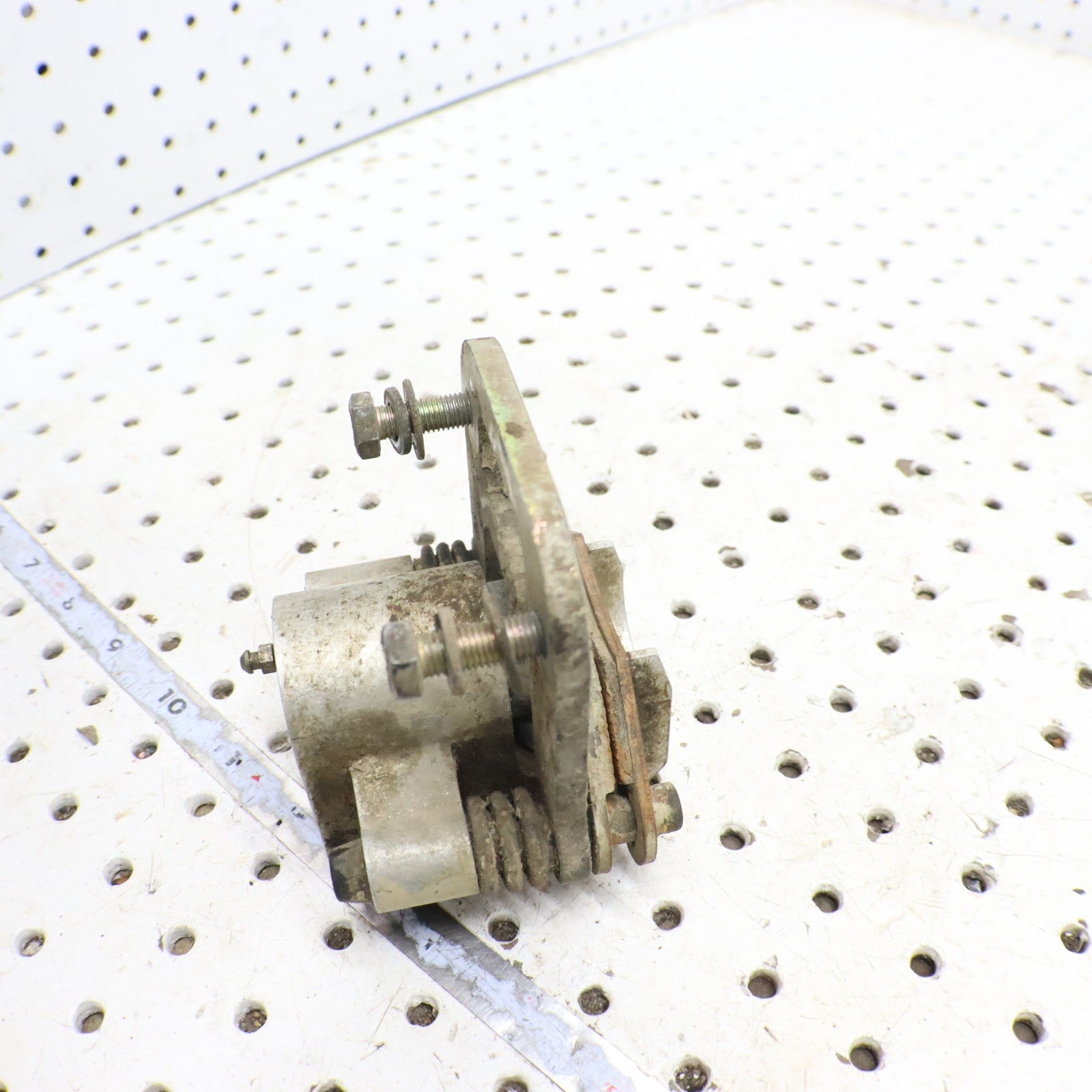 1998 Polaris Xplorer 400l Brake Caliper Front left 1910234 1910309