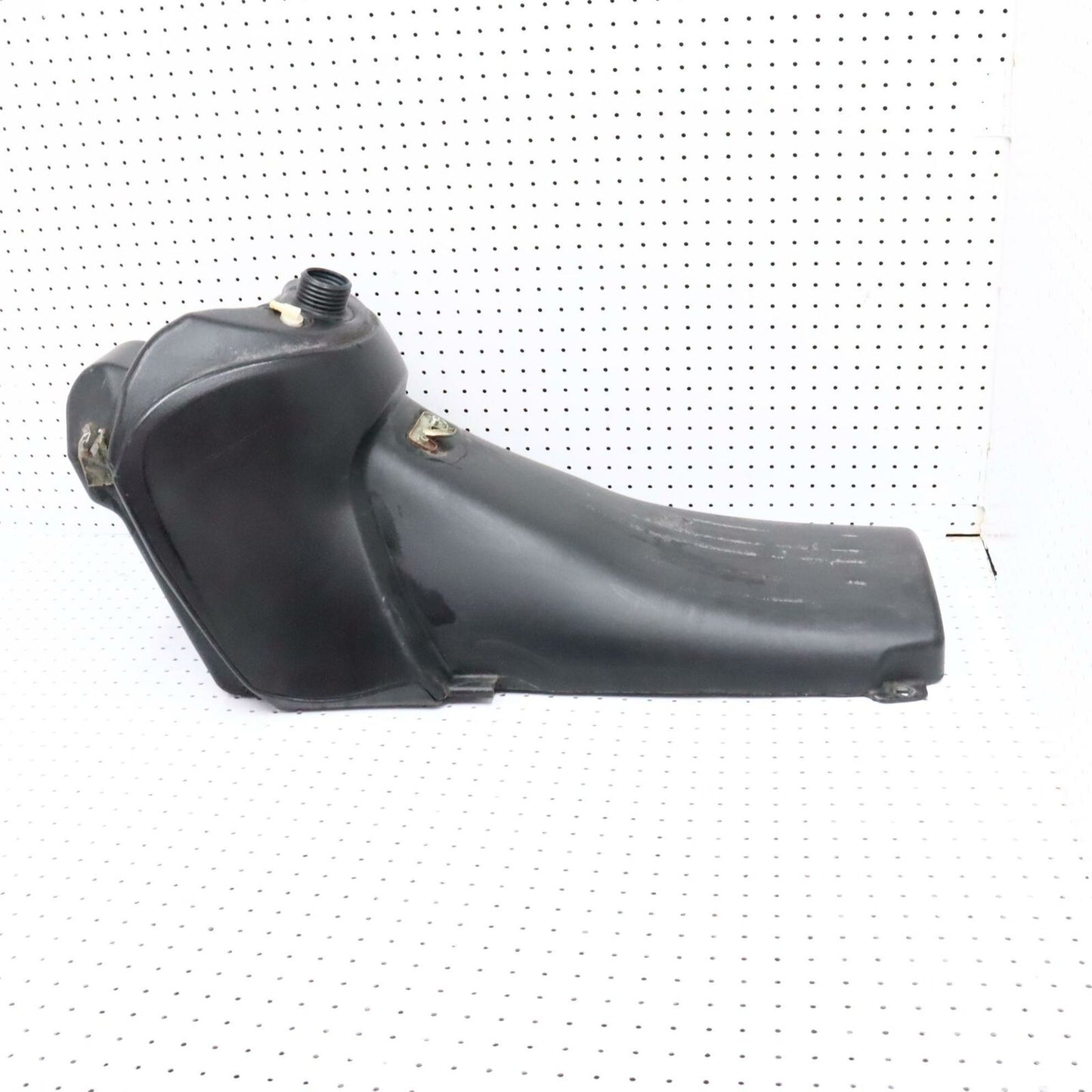 2007 POLARIS IQ 600 GAS TANK FUEL RESERVOIR 2203288, 2520601