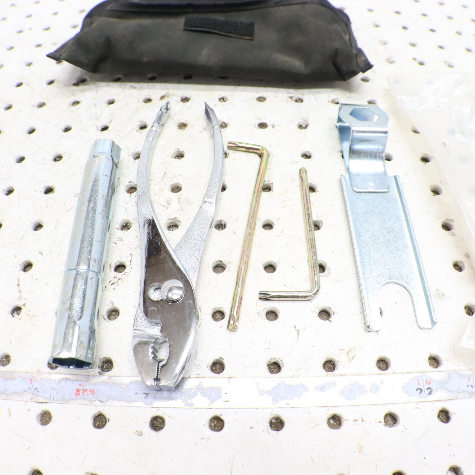 2013 Polaris Ranger 800 Tool Kit 2877351