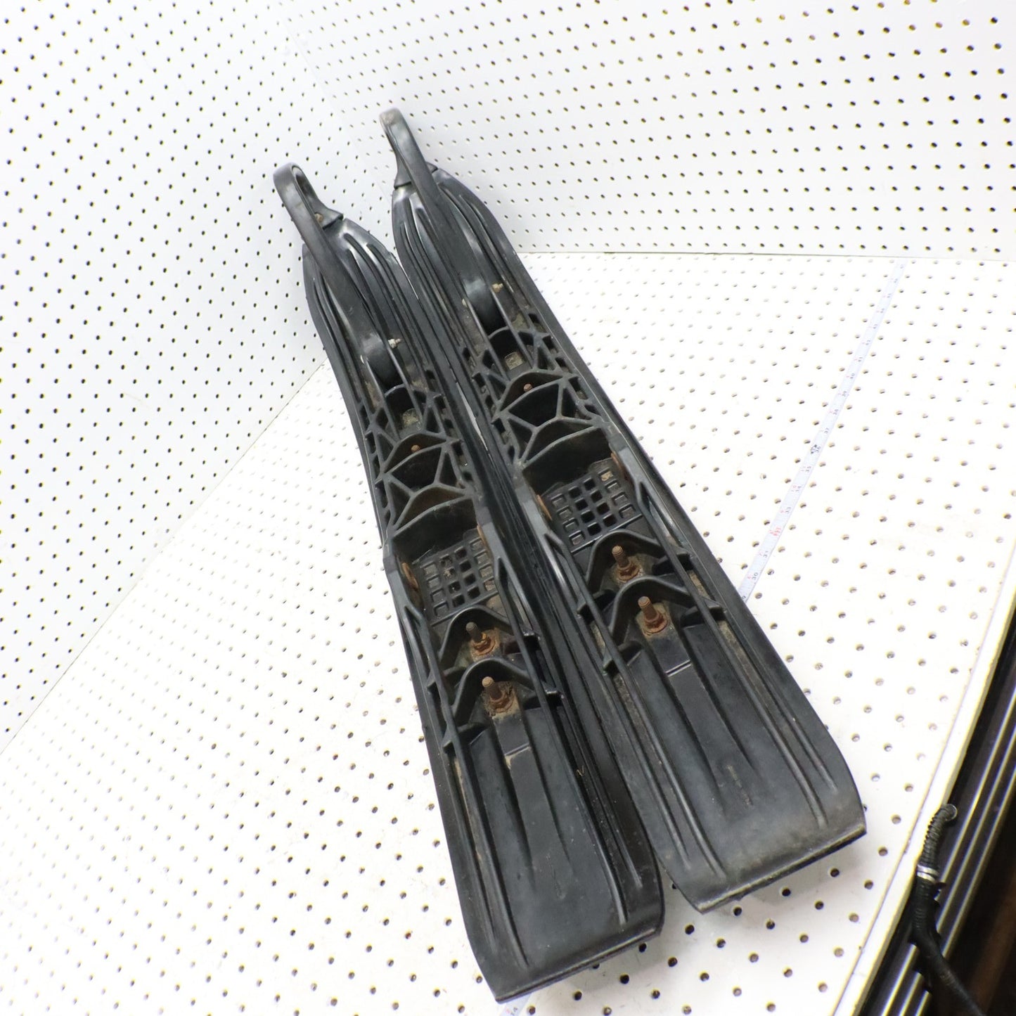 2009 Arctic Cat Crossfire R 8 Skis 2603-599 ; 2603-598 