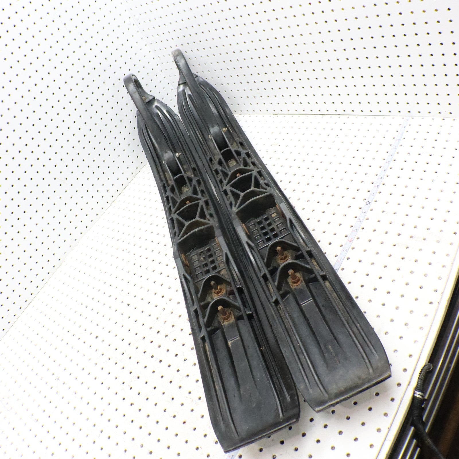 2009 Arctic Cat Crossfire R 8 Skis 2603-599 ; 2603-598 