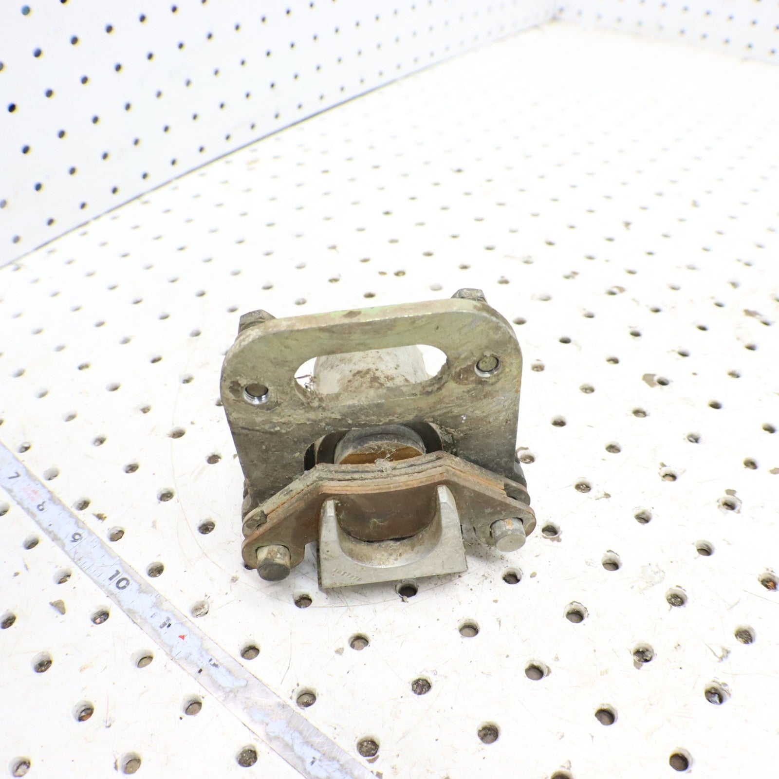 1998 Polaris Xplorer 400l Brake Caliper Front left 1910234 1910309