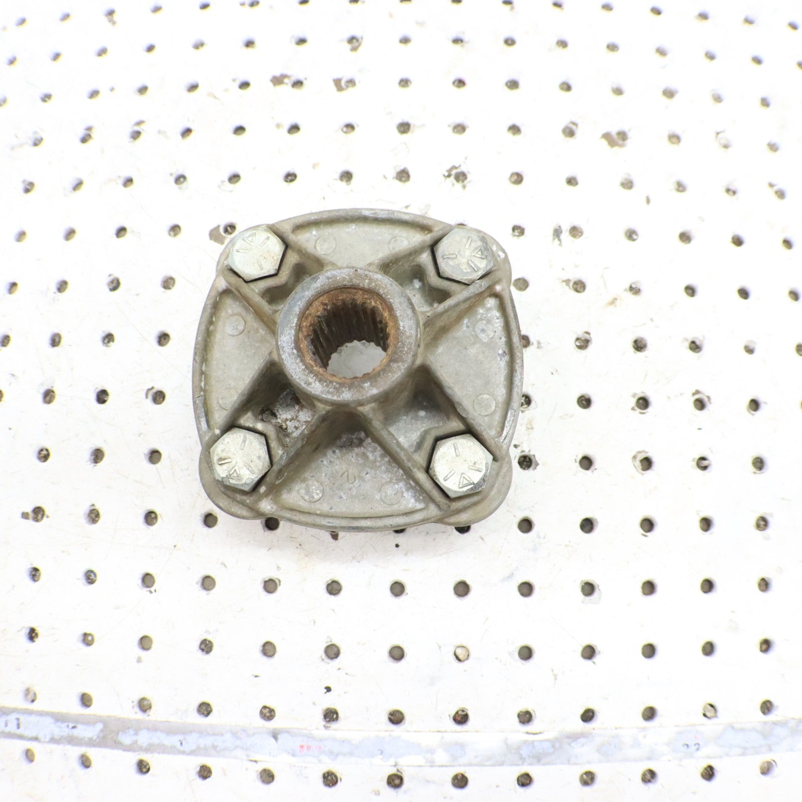 1995 Polaris Xplorer 400 REAR Wheel Hub 2200341