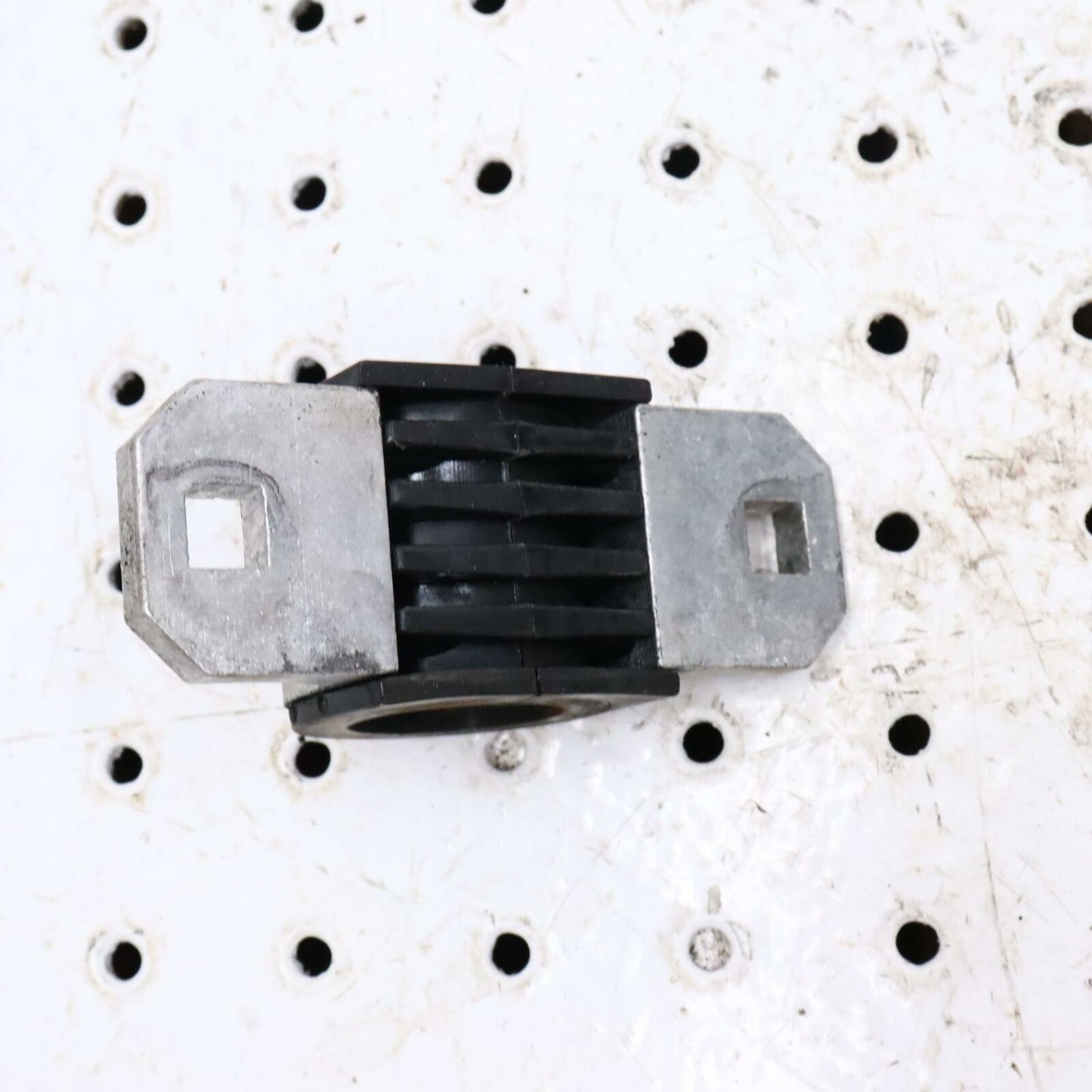 2007 POLARIS IQ 600 STEERING POST COLUMN BRACKET BUSHING MOUNT 5133648