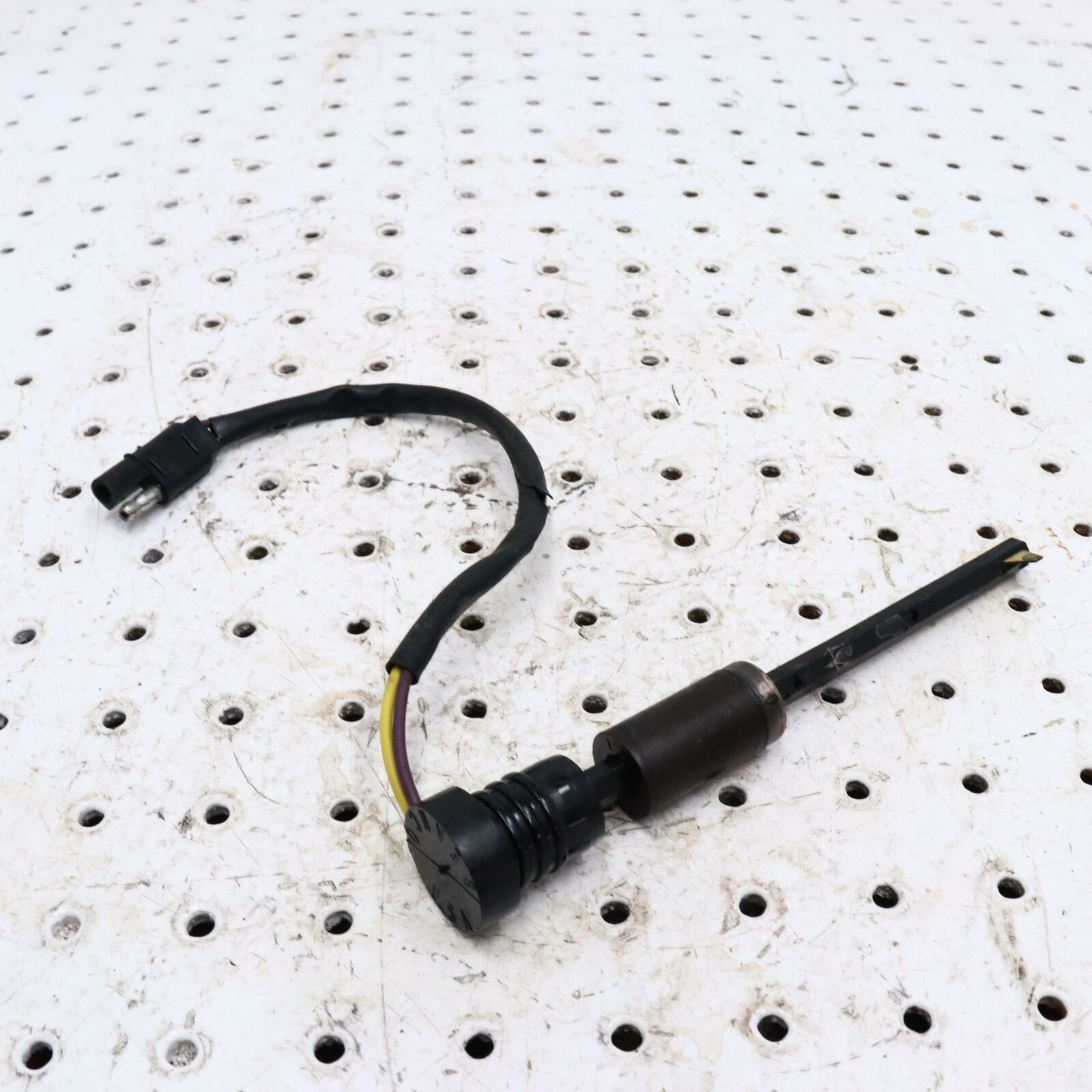 2007 POLARIS IQ 600 ENGINE OIL GAUGE SENSOR 4110134