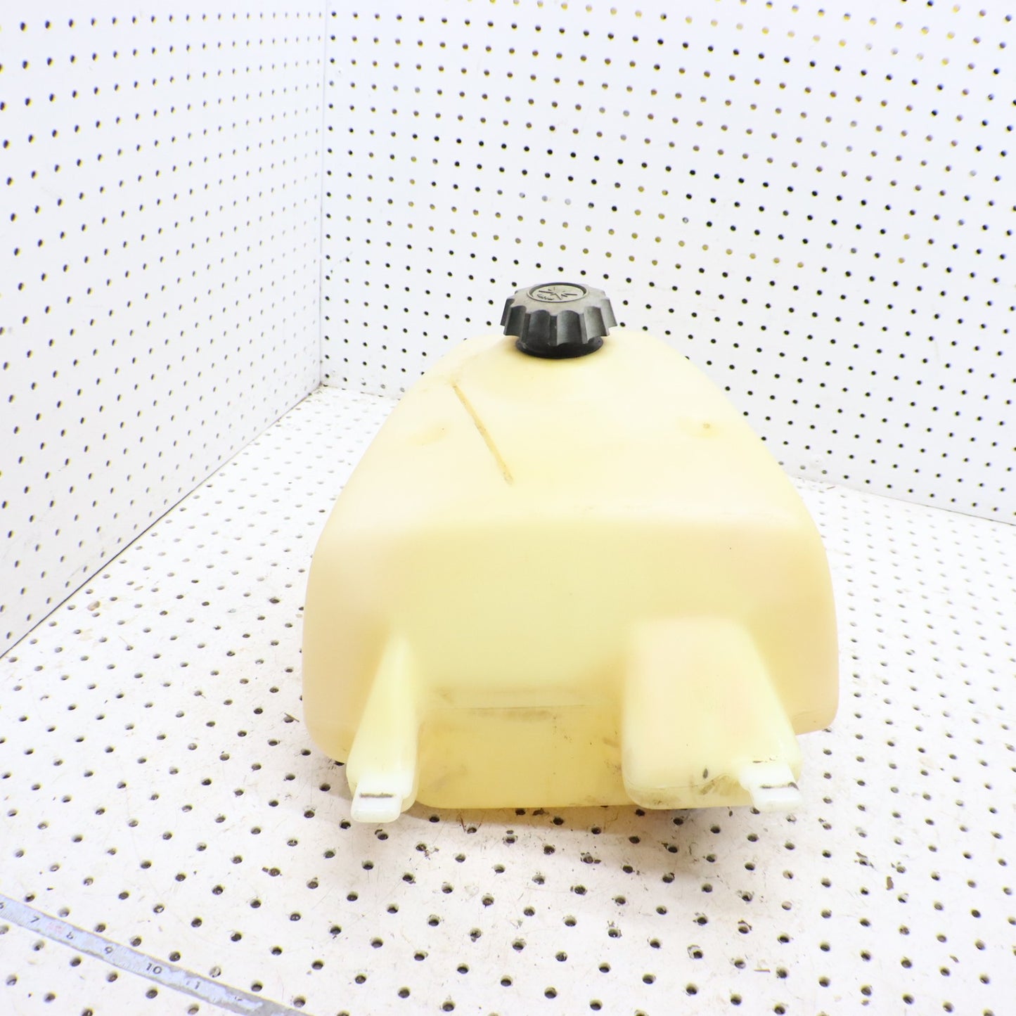 1998 Polaris Xplorer 400l Fuel Tank Gas Tank  1240048; 2511272; 5431805