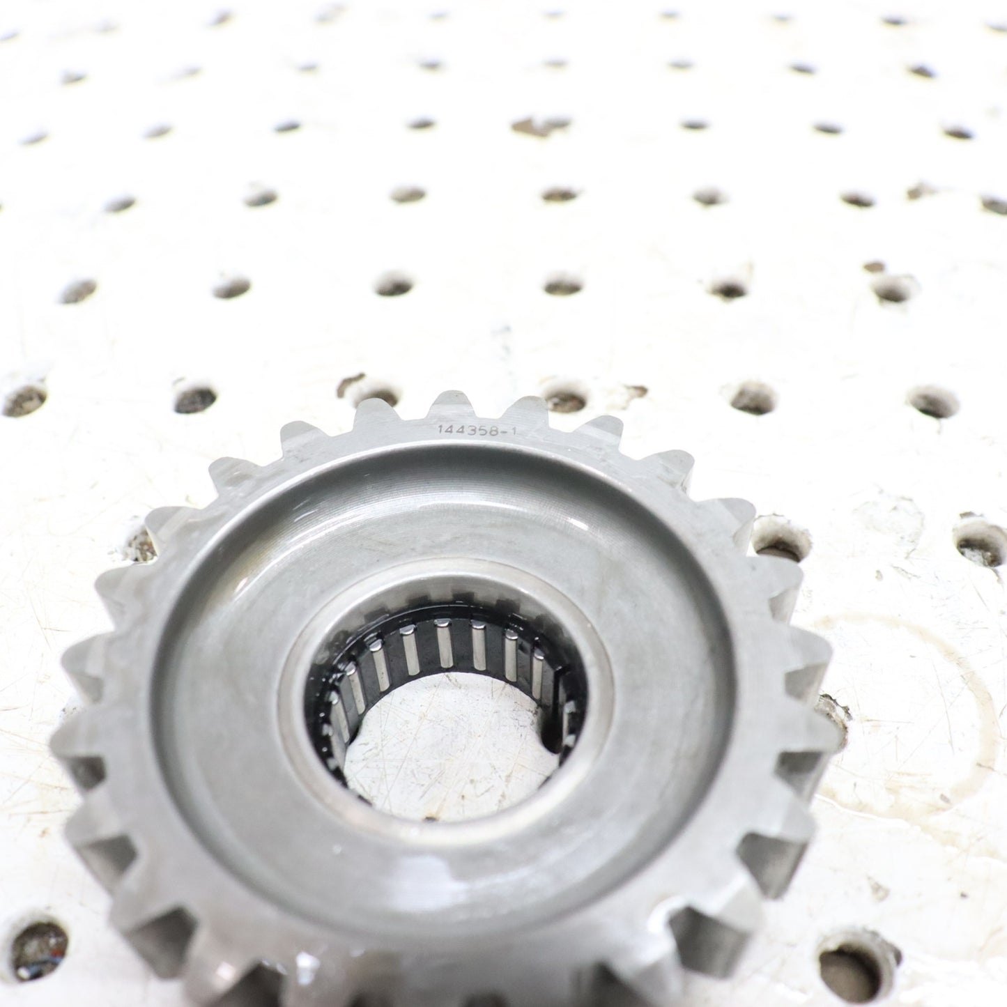 2004 Polaris Sportsman 500 Transmission Gearcase Sprocket 24T 3233854