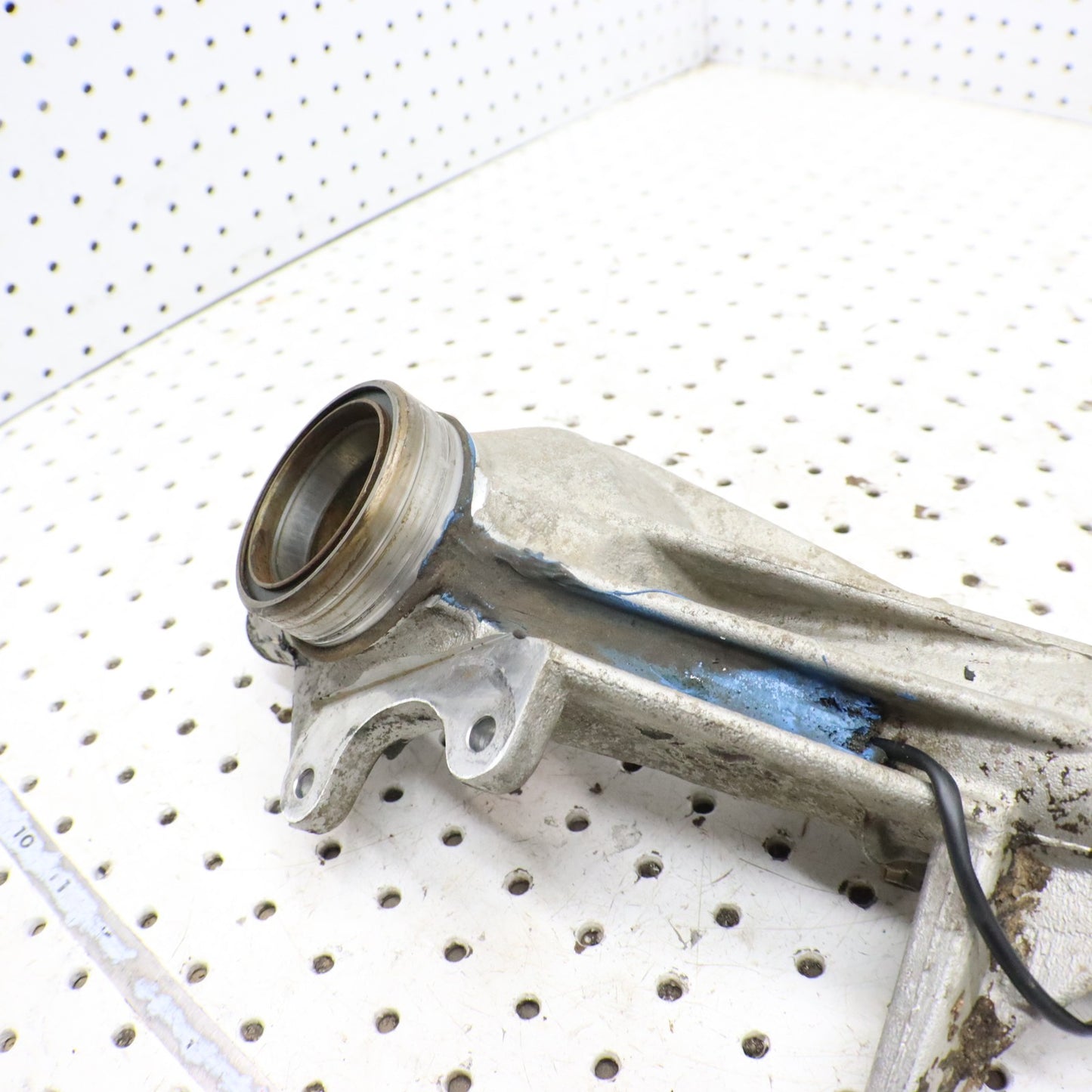 1995 Polaris Xplorer 400 Front Hub Strut LEFT 2200598 1843054