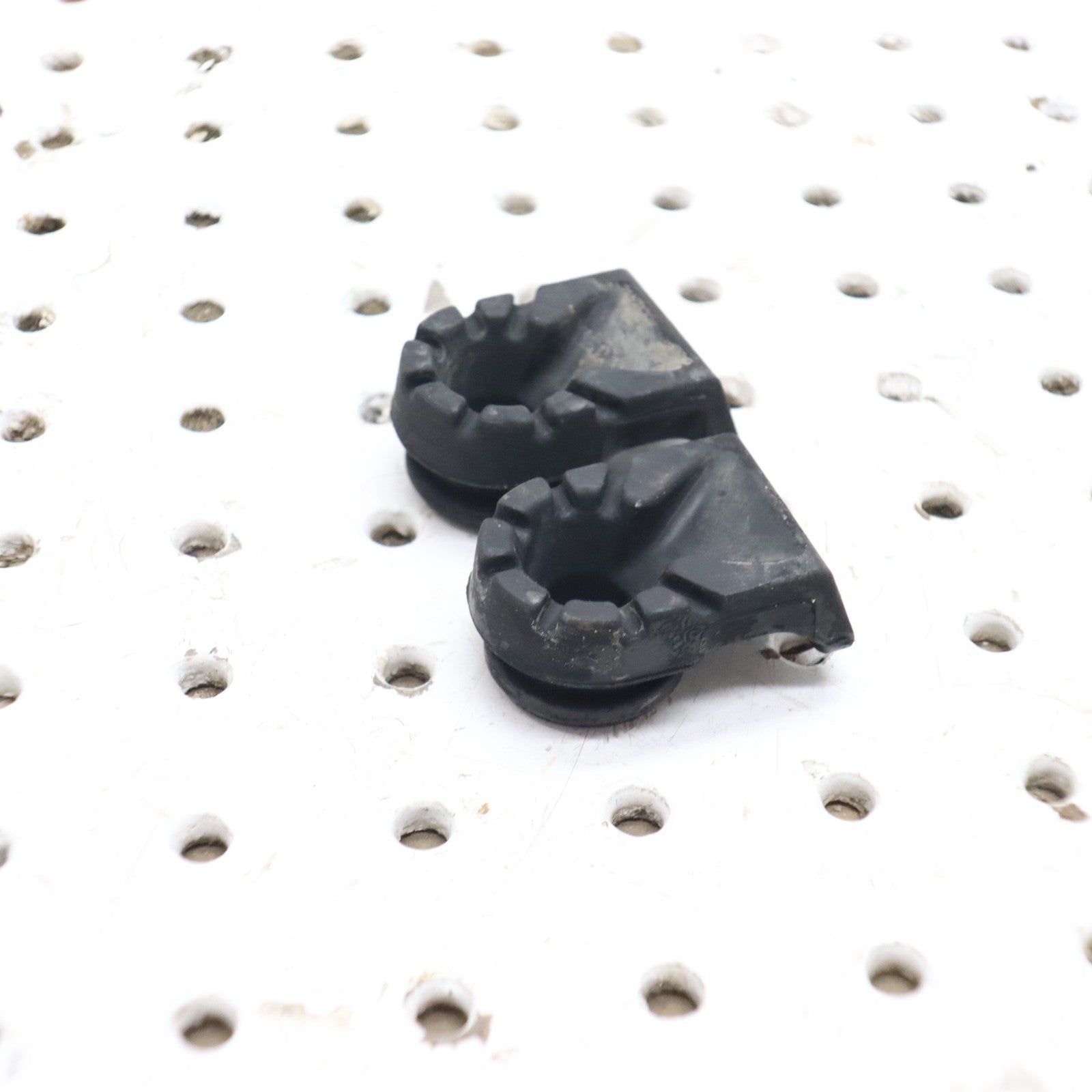 2016 Polaris Sportsman 570 SEAT LATCH GROMMET 5415539