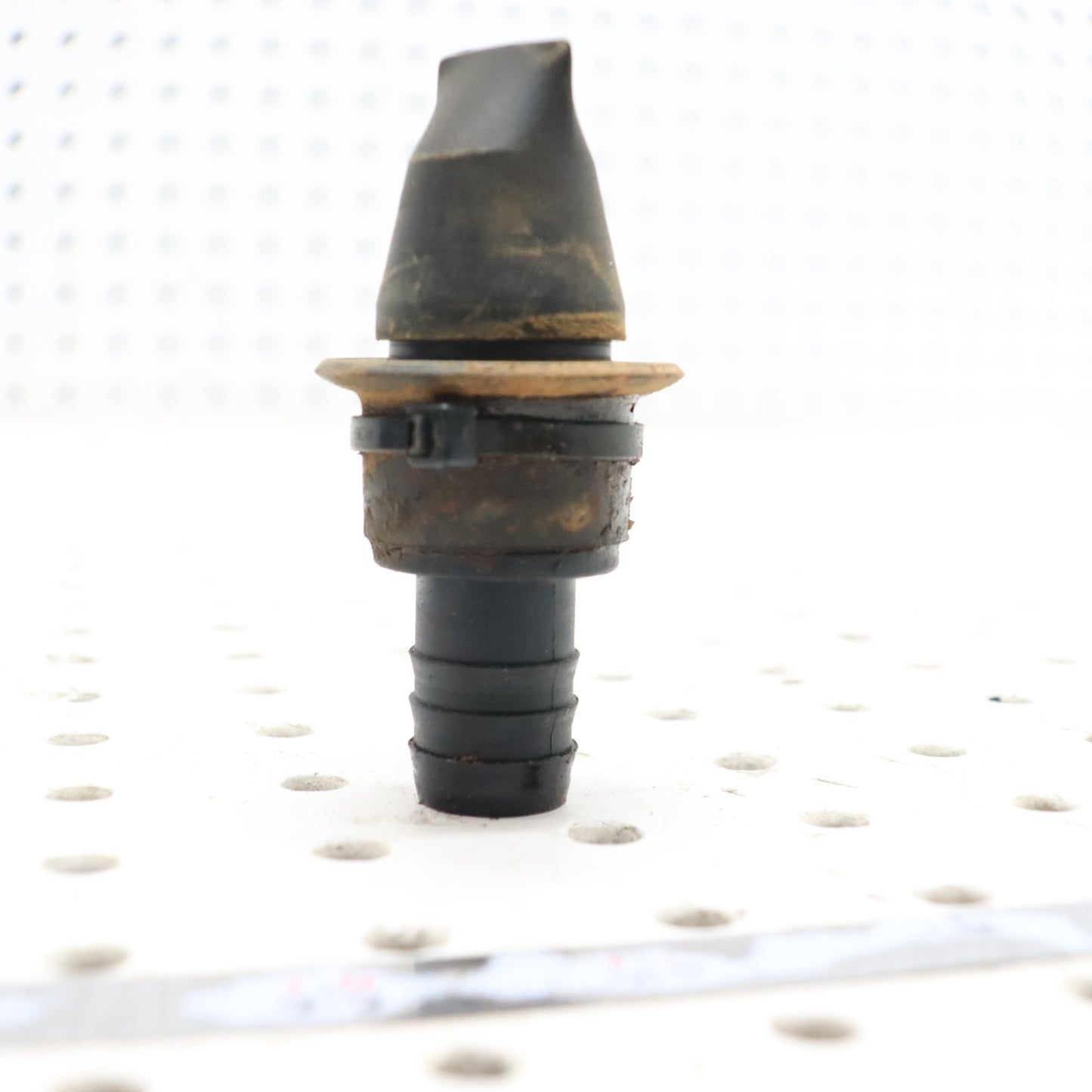 2020 Polaris Sportsman 570 VALVE BREATHER WITH .53 IN BARB 7052577