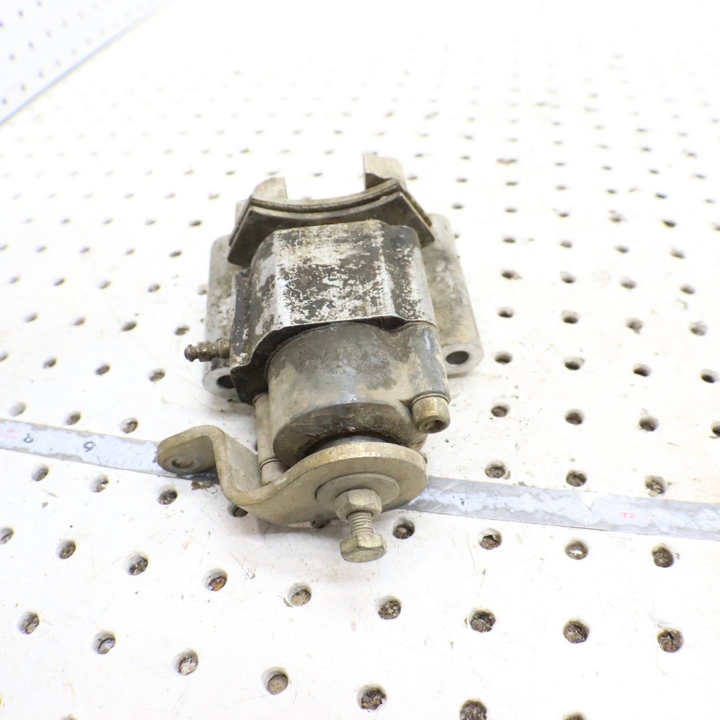 1998 Polaris Xplorer 400l Brake Caliper Rear 1910226