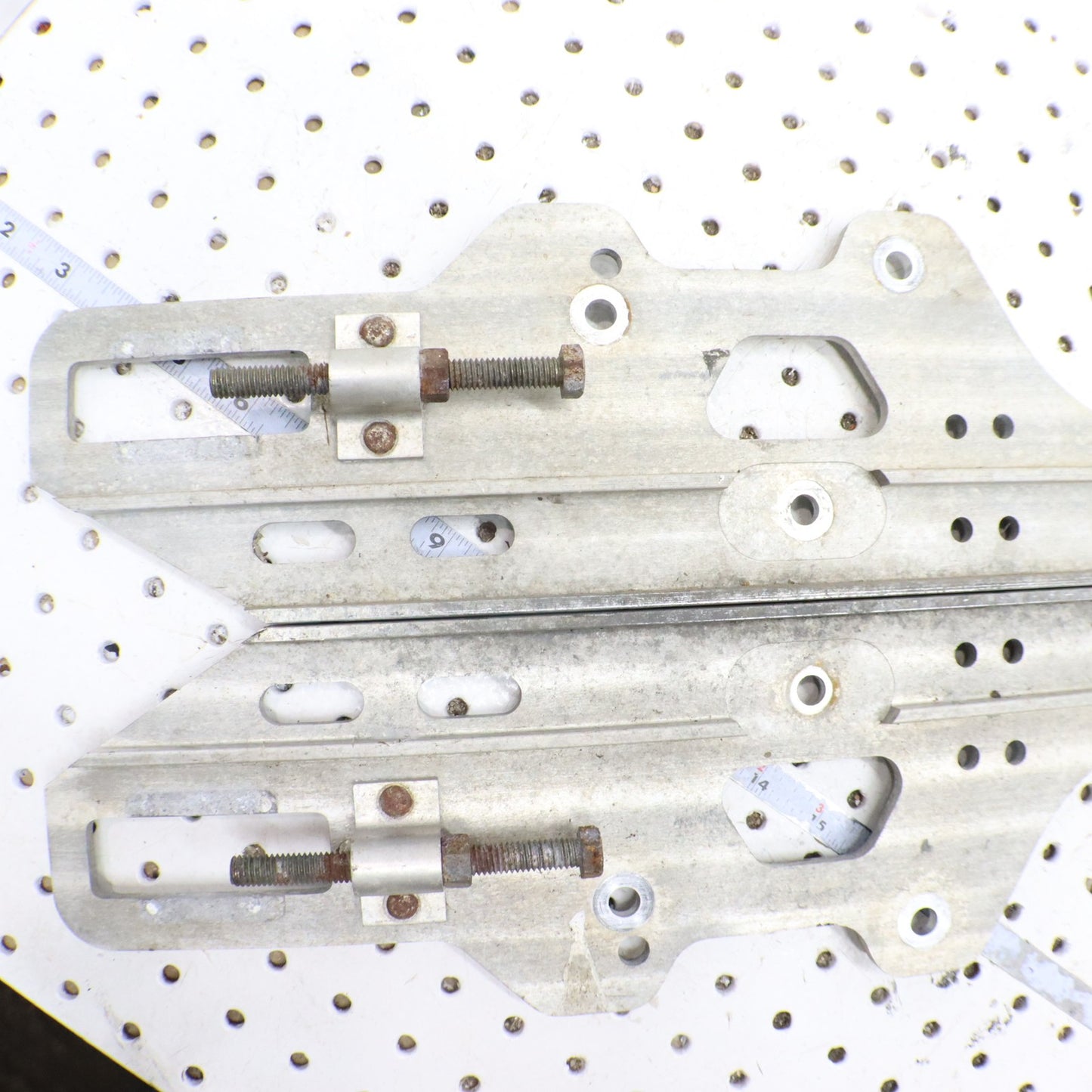 2007 Polaris Iq 600 Slide Rails L & R  1542130 ; 1542131 