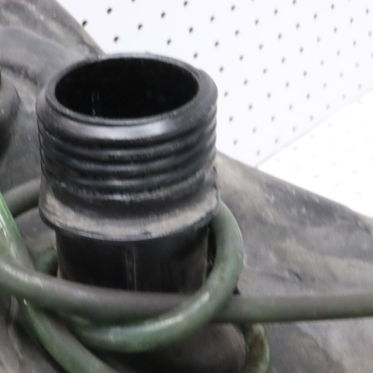 2014 ARCTIC CAT M8000 GAS TANK FUEL TANK  1770-032 1770-250