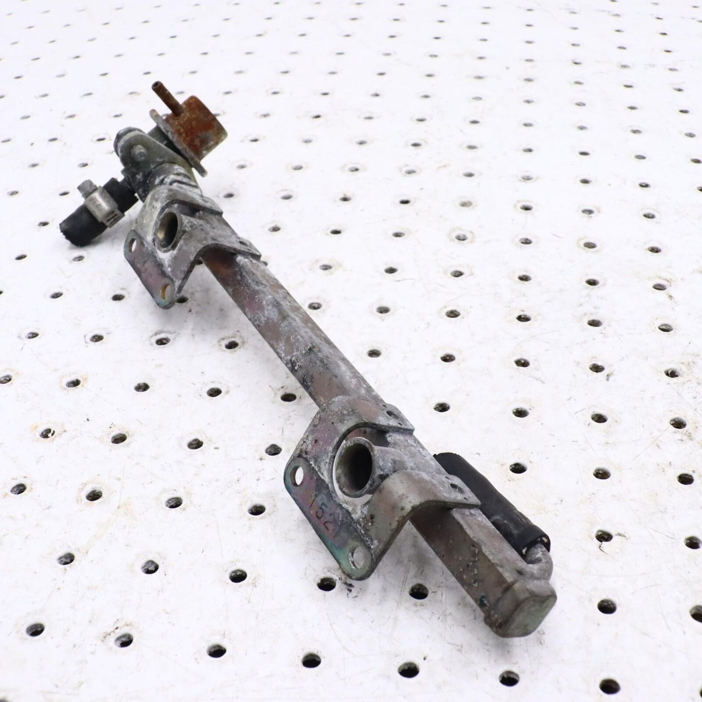 2002 ARCTIC CAT ZR 600 THROTTLE BODY FUEL INJECTOR RAIL 3005-691