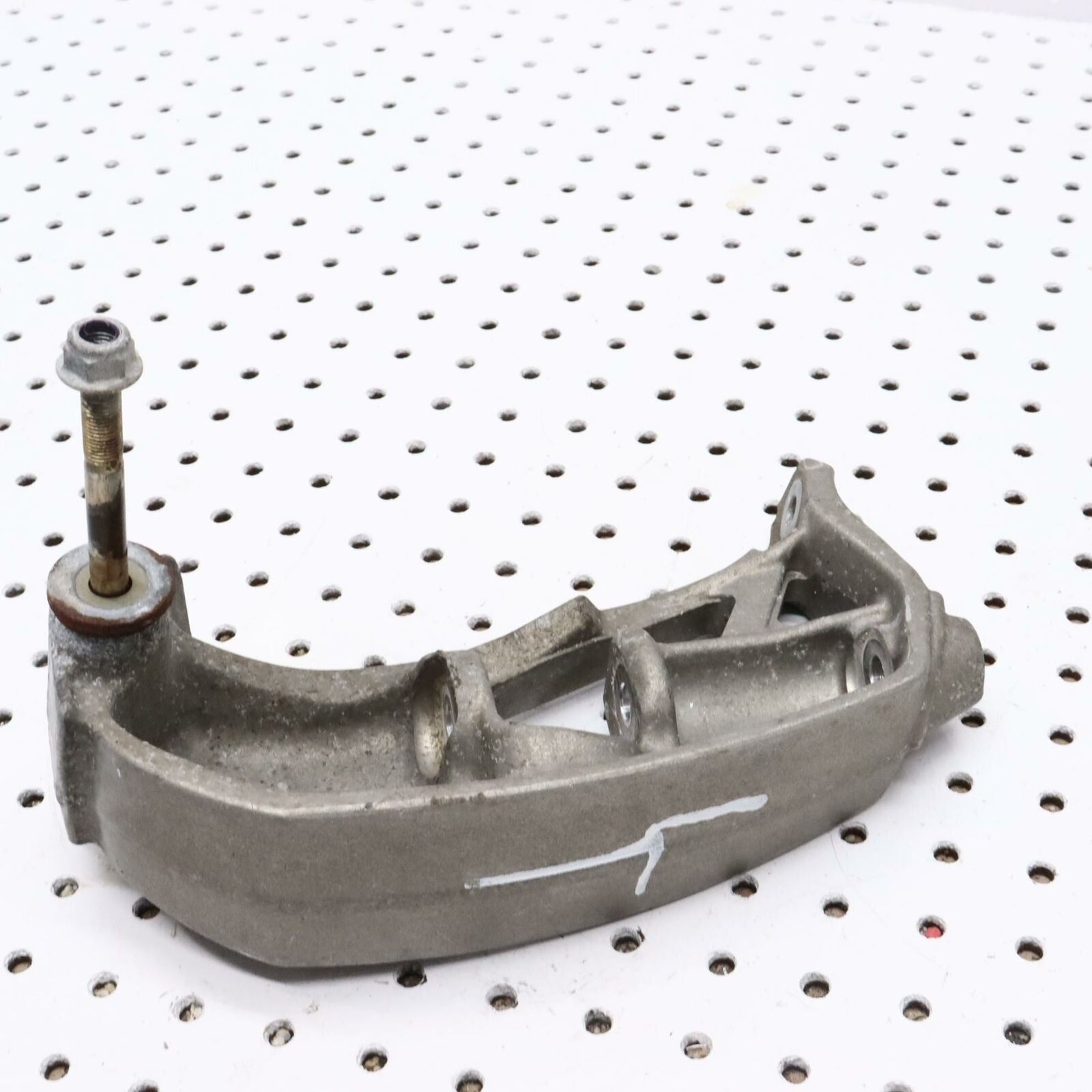 2006 POLARIS CLASSIC 700 LEFT FRONT STEERING ARM SPINDLE KNUCKLE 1822795