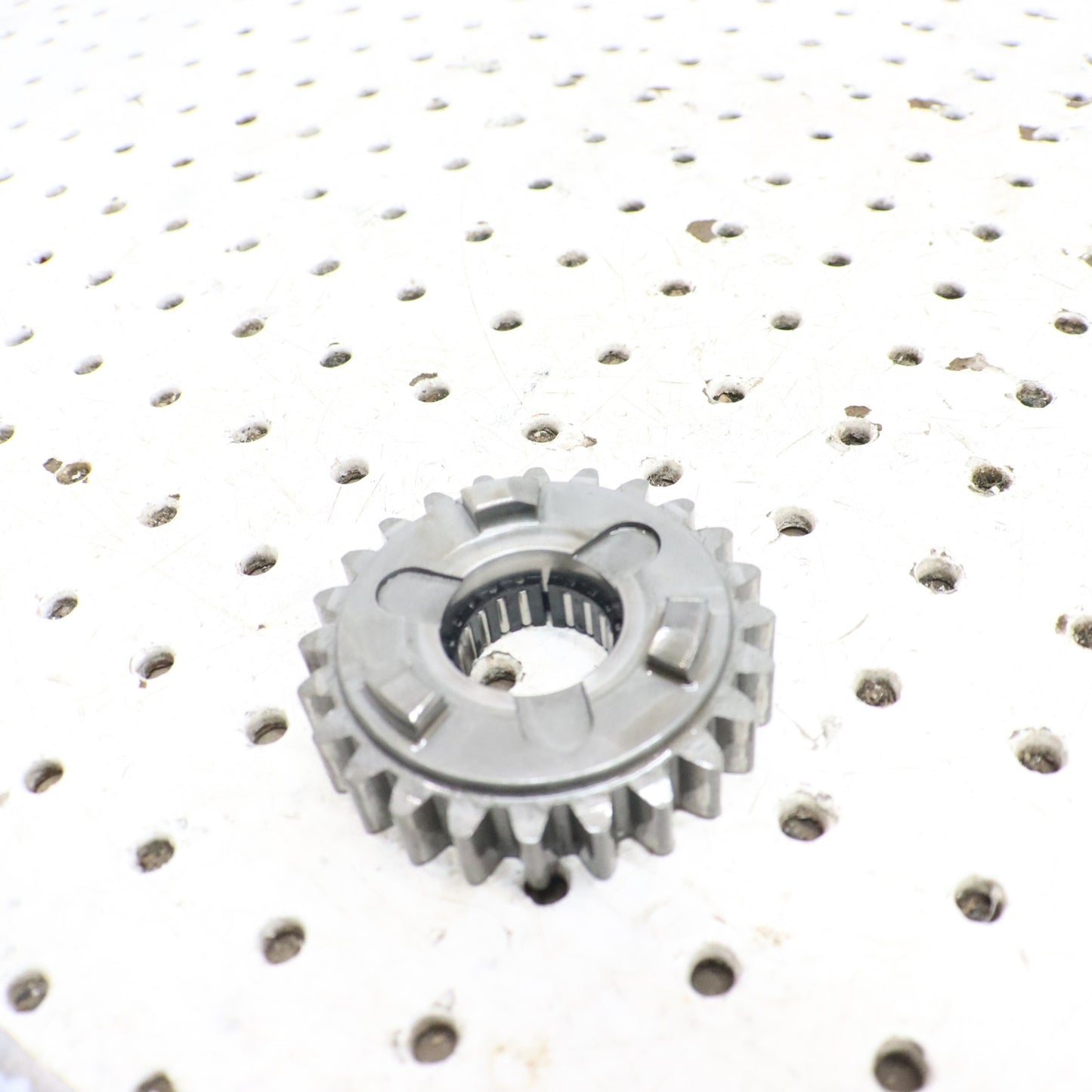 2004 Polaris Sportsman 500 Transmission Gearcase Sprocket 24T 3233854