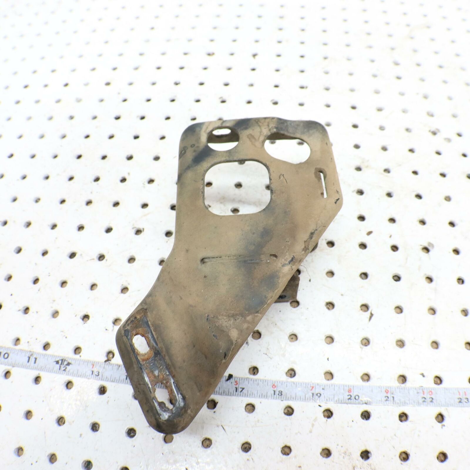 2000 POLARIS MAGNUM 325 SHIFTER BRKT, BLK 1012822-067