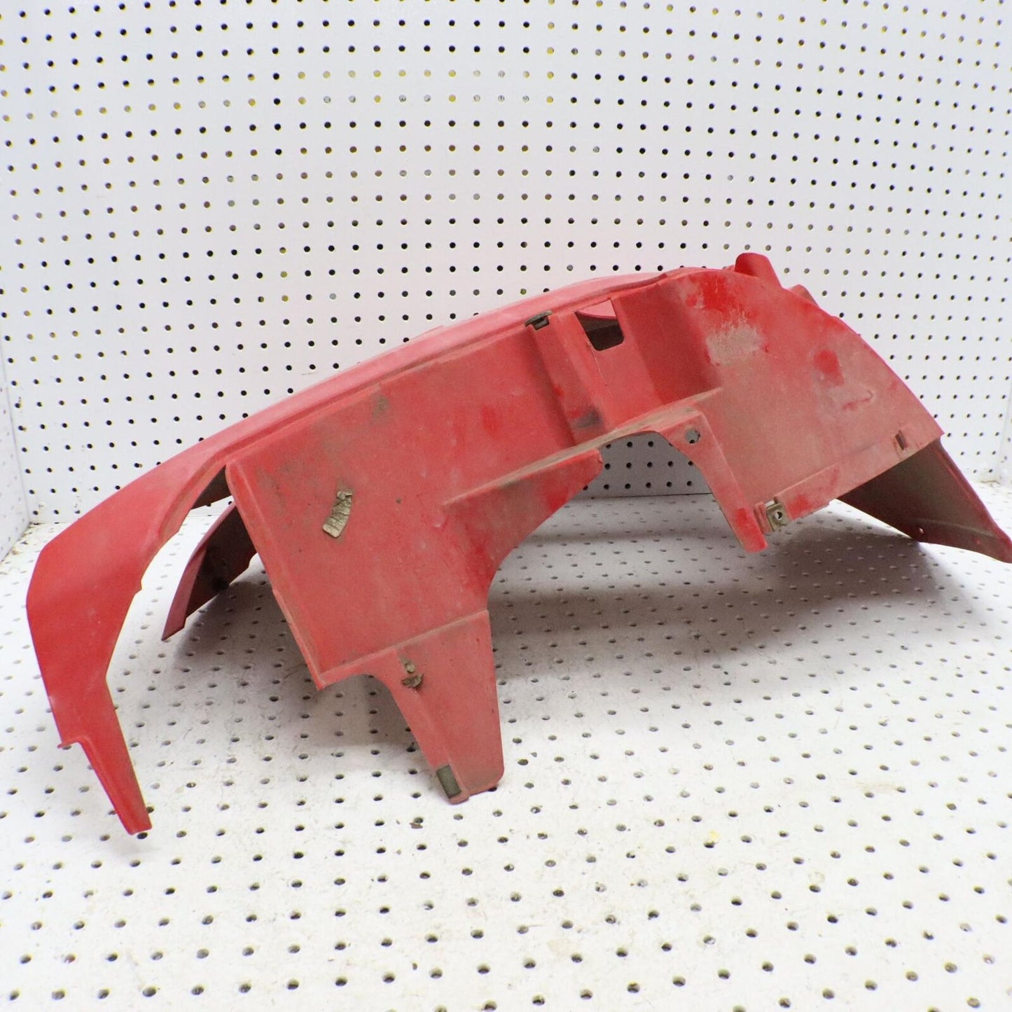 2013 YAMAHA GRIZZLY 700 FRONT FENDER RIGHT 1HP-F1556  RED
