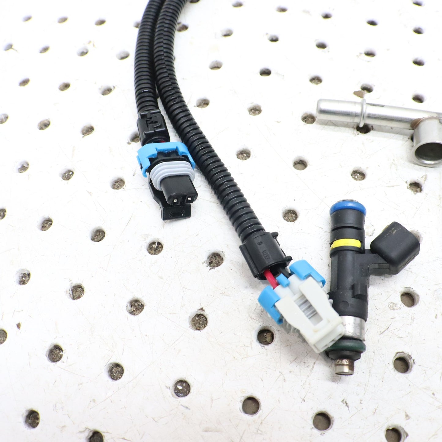 2013 Polaris Ranger 800 Fuel Rail 2521027; 2521101; 1204318; 1204319 