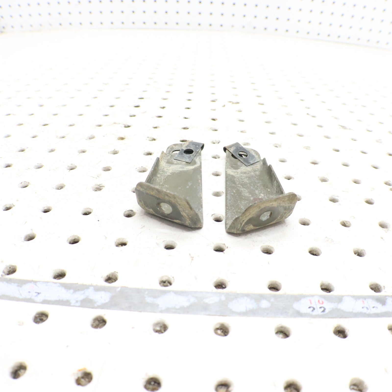 2012 Polaris Sportsman 500 FUEL TANK COVER BRACKET L & R 5247184 5247185