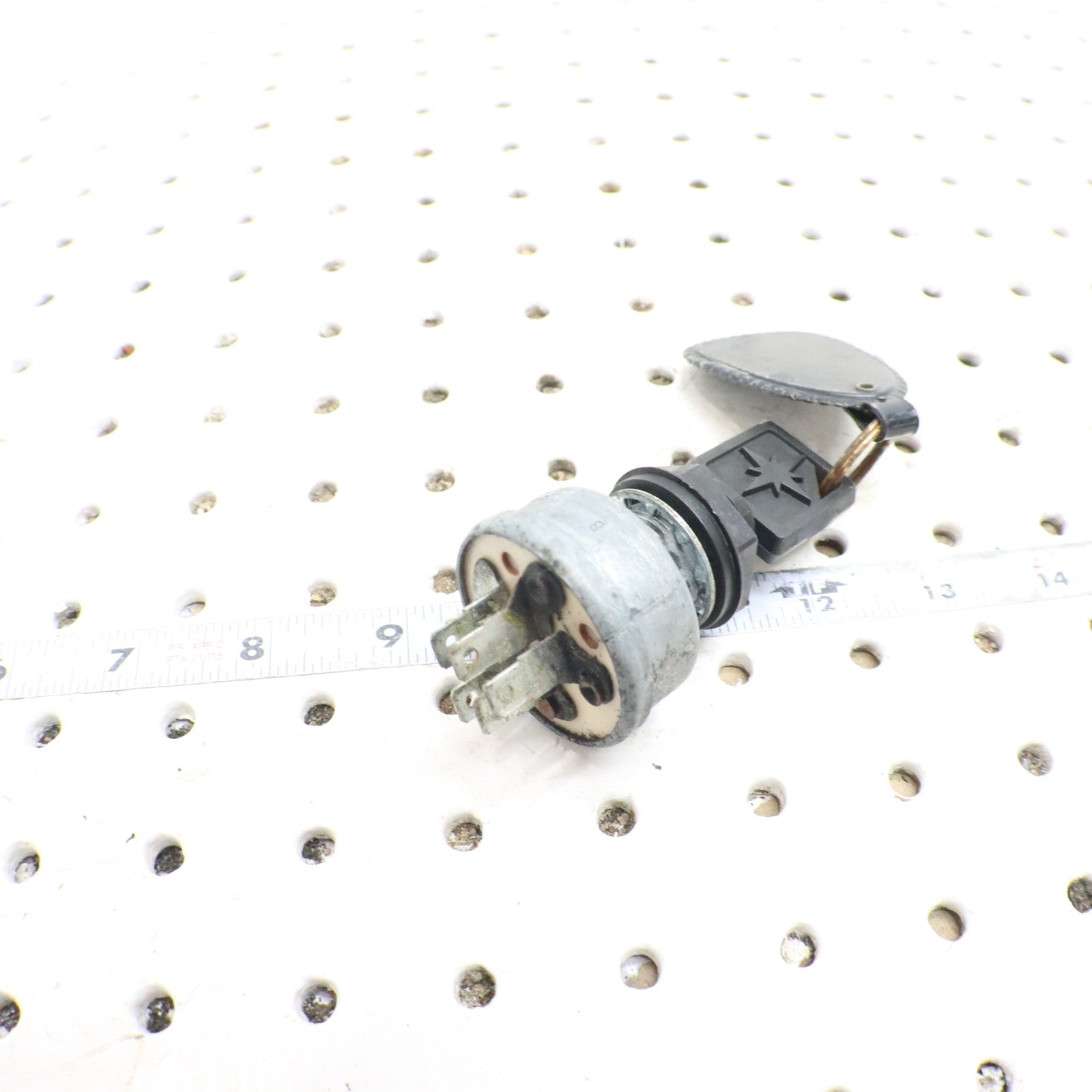 2007 Polaris Iq 600 Ignition Key Switch 2200358; 2205055