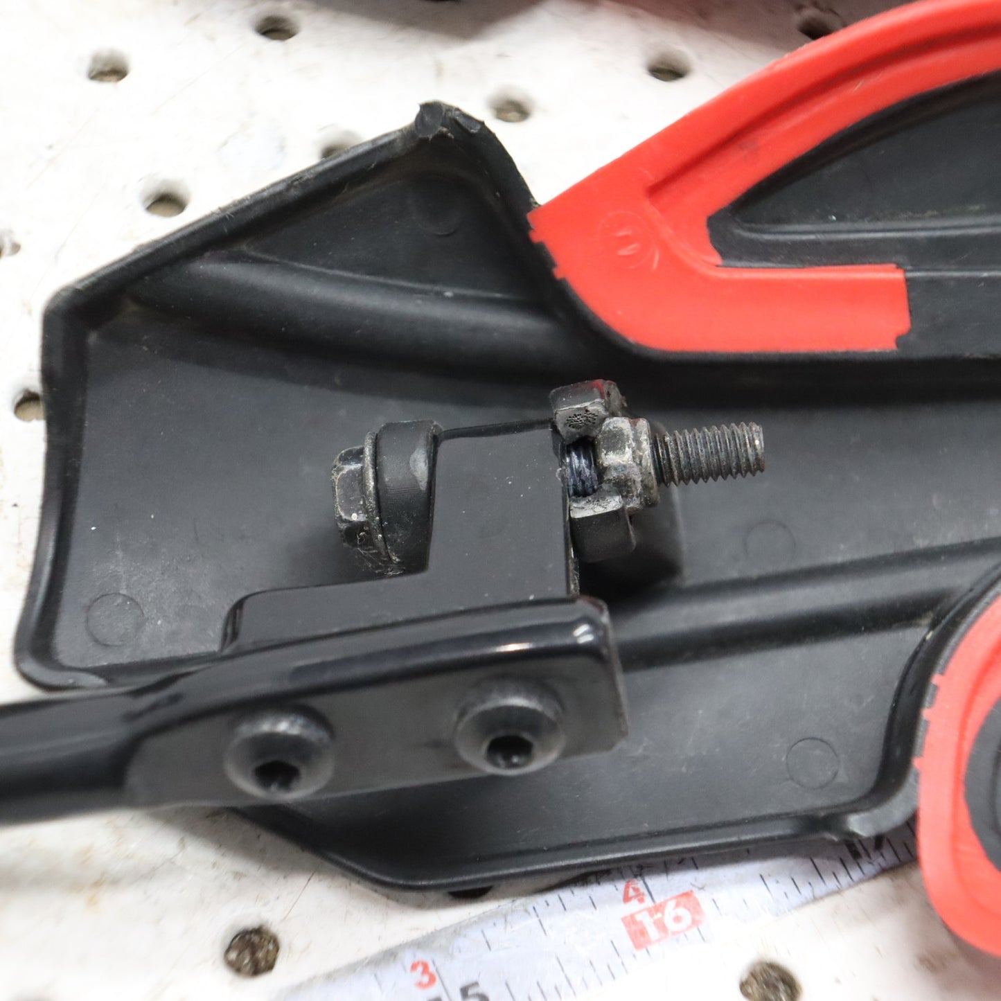 2016 Polaris Rush 800 Hand Guards 2876845 red